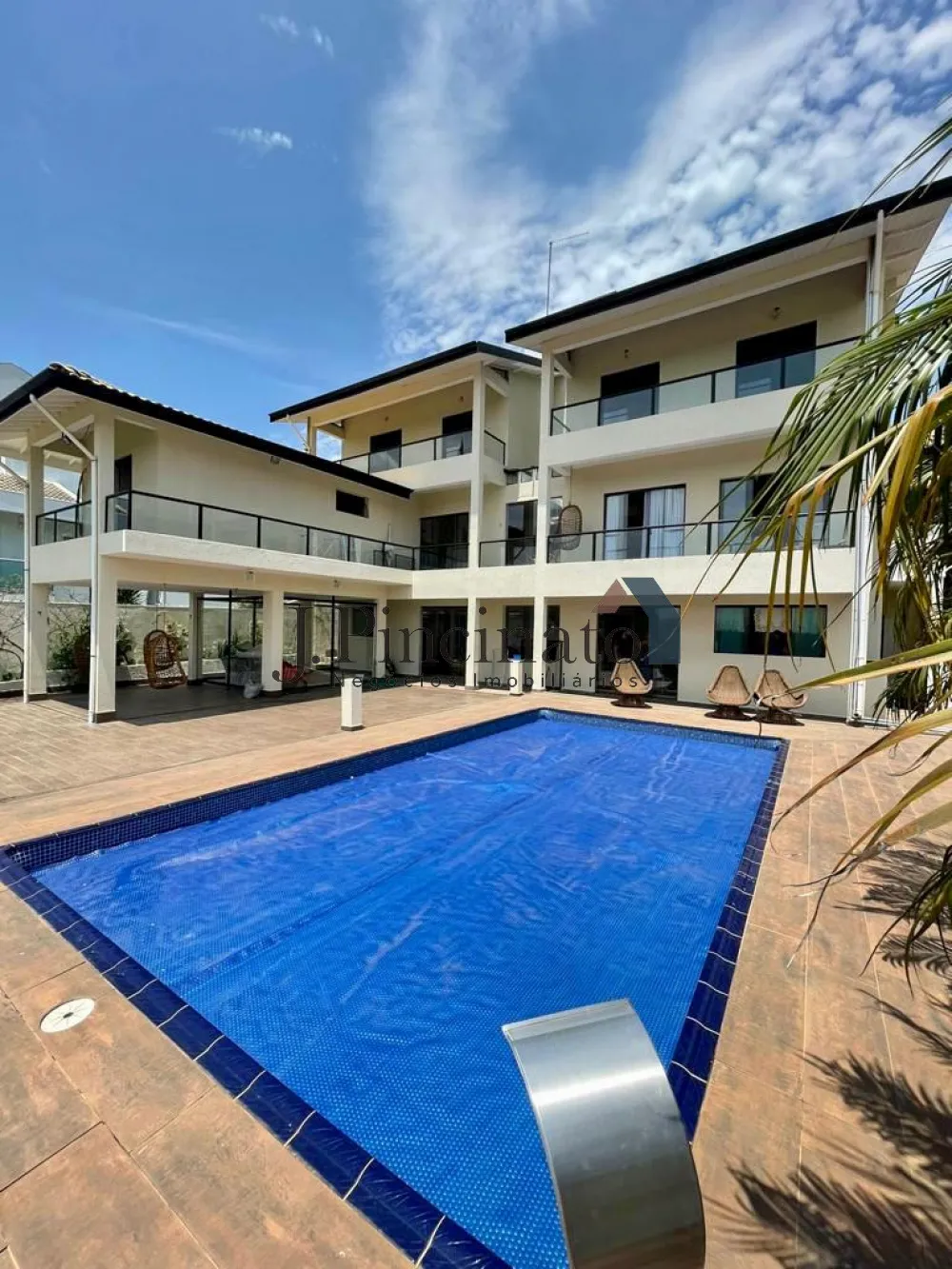 jundiai-casa-sobrado-em-condominio-caxambu-19-04-2023_12-10-26-2.webp