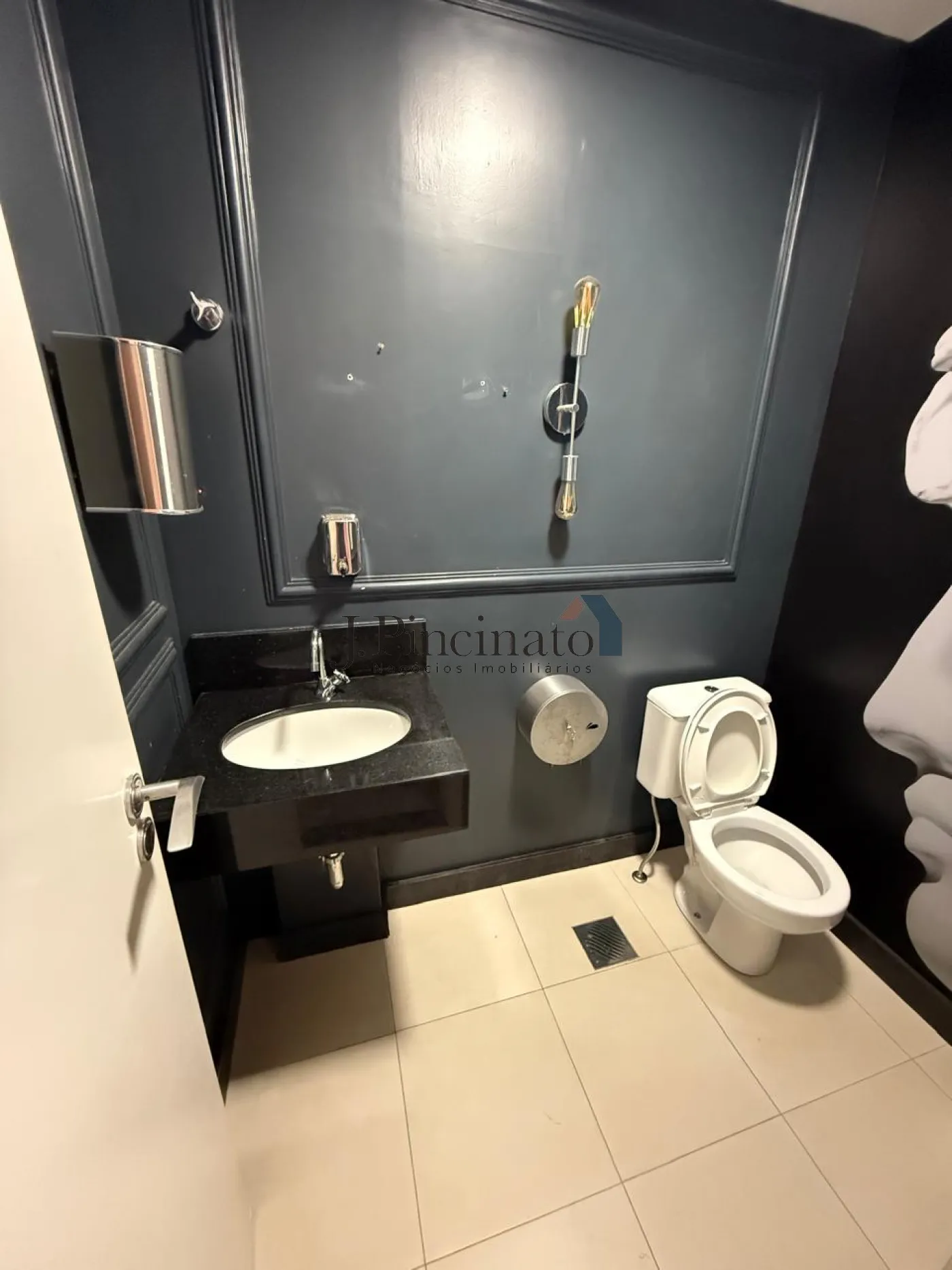 jundiai-comercial-sala-em-condominio-chacara-urbana-07-10-2025_11-22-43-7.webp