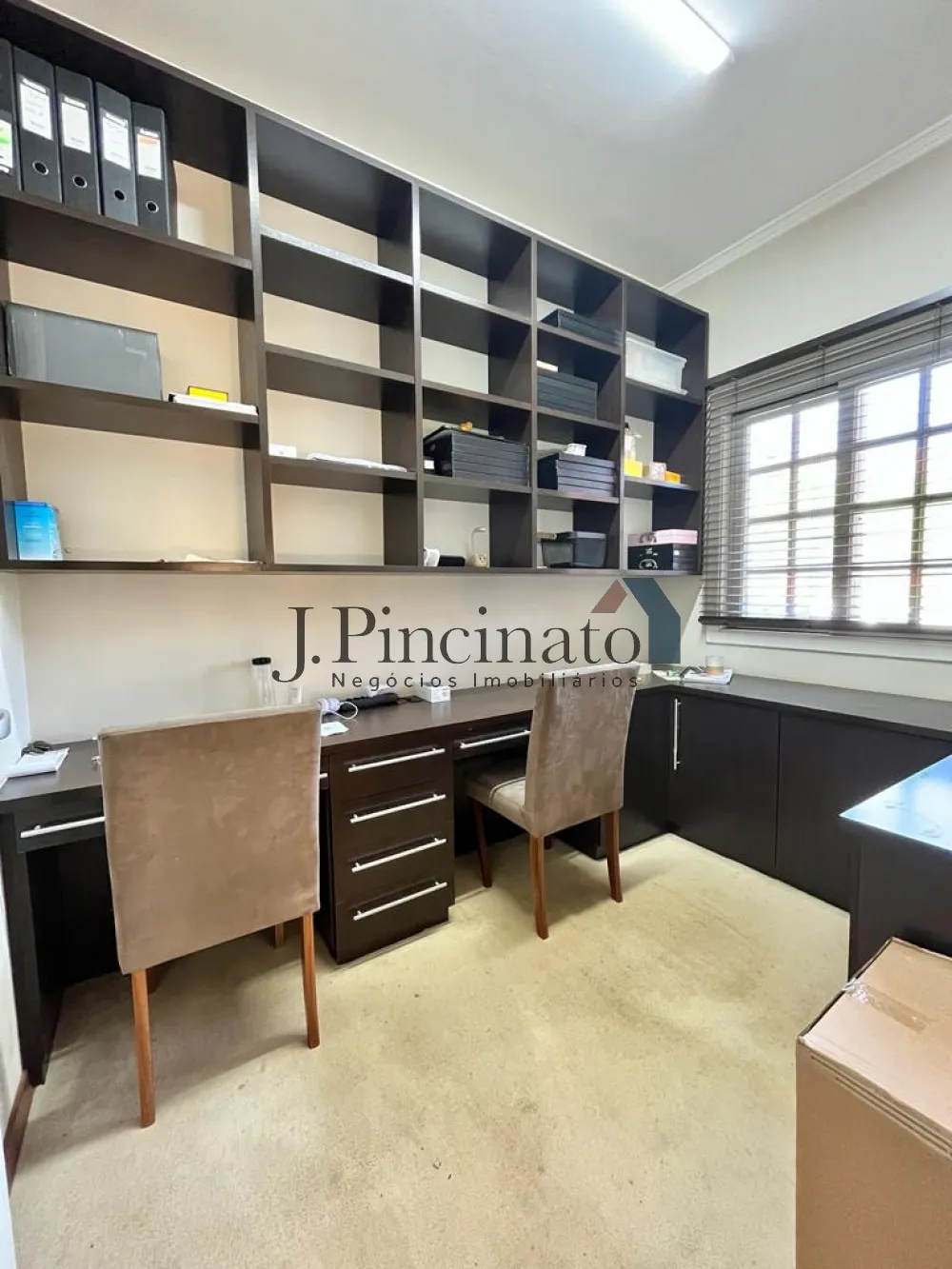 itupeva-casa-sobrado-em-condominio-sao-roque-da-chave-24-04-2023_15-54-16-32.webp