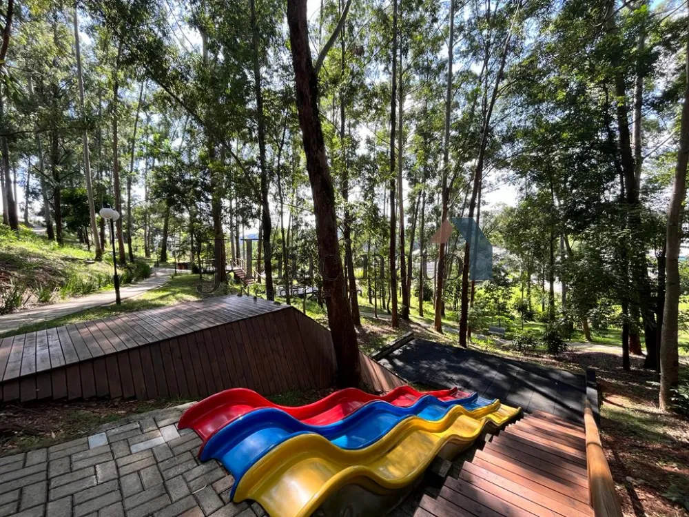 itupeva-casa-sobrado-em-condominio-sao-roque-da-chave-24-04-2023_15-54-26-53.webp