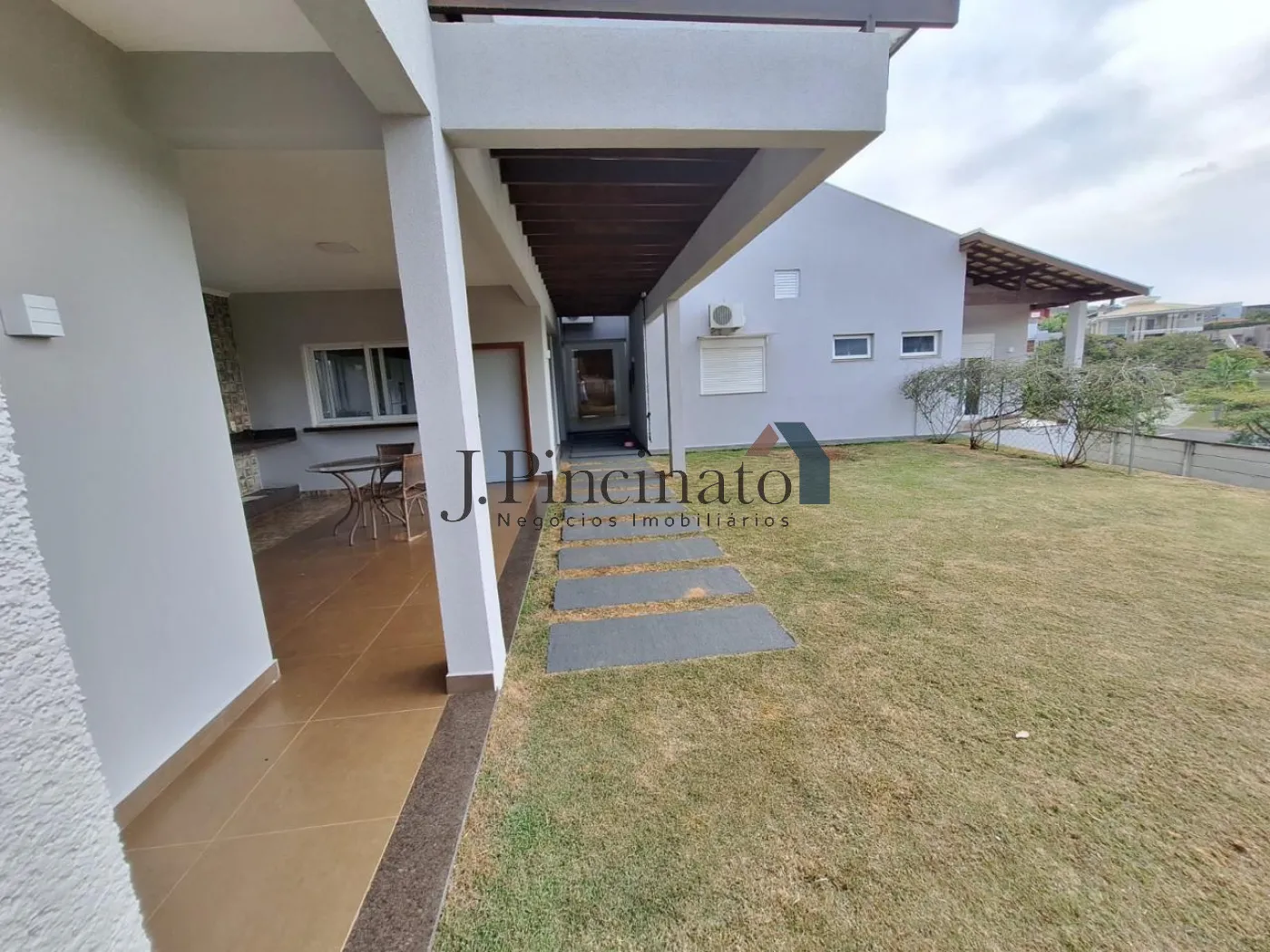 vinhedo-casa-terrea-em-condominio-distrito-industrial-benedito-storani-15-09-2025_16-30-51-74.webp