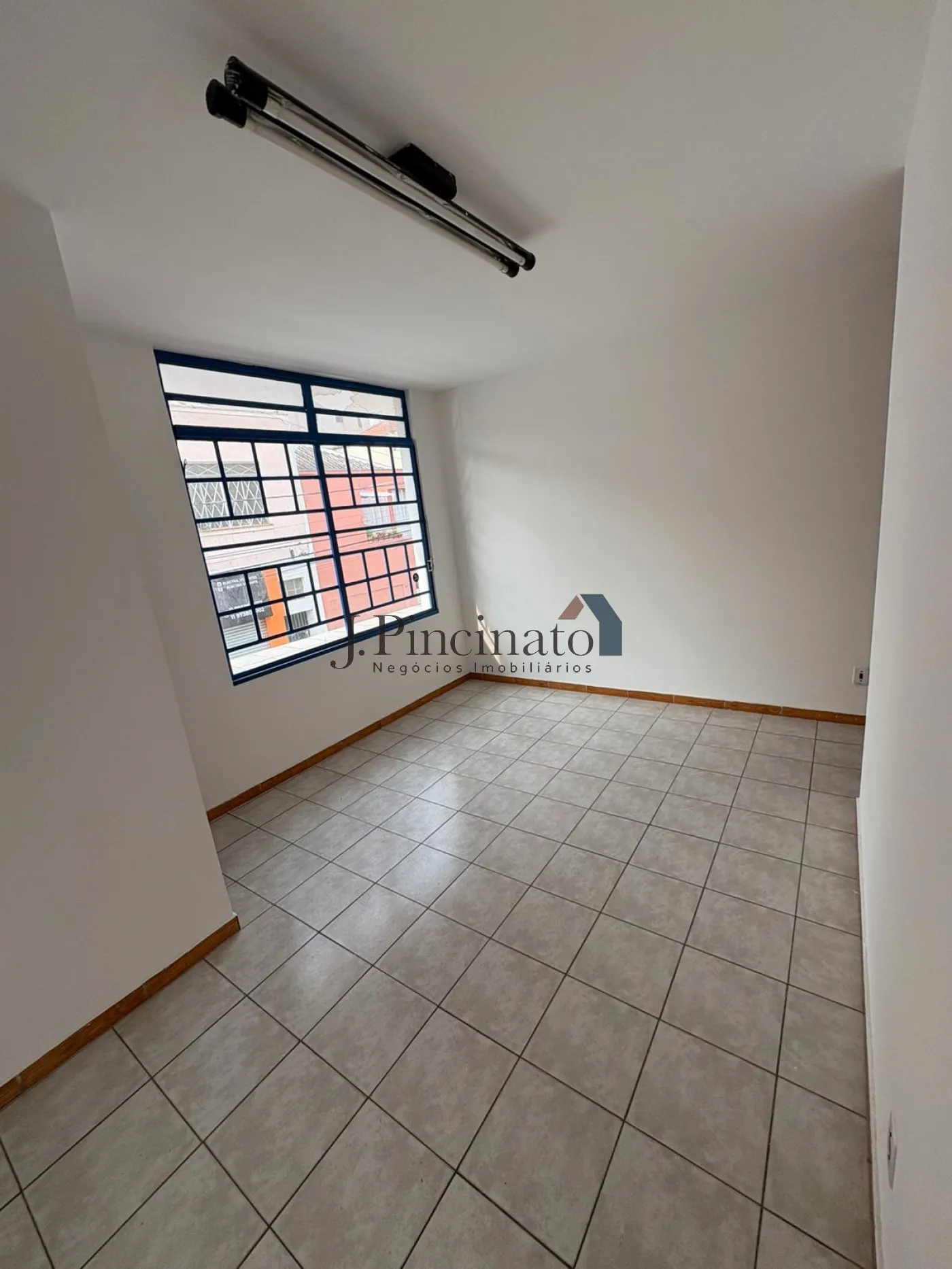 jundiai-comercial-casa-centro-17-12-2024_16-10-05-11.webp