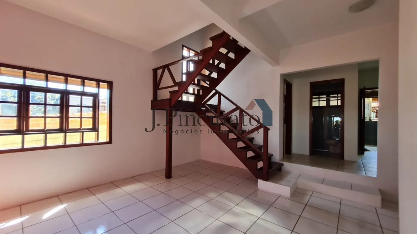 jundiai-comercial-casa-ivoturucaia-12-05-2025_15-14-31-6.webp