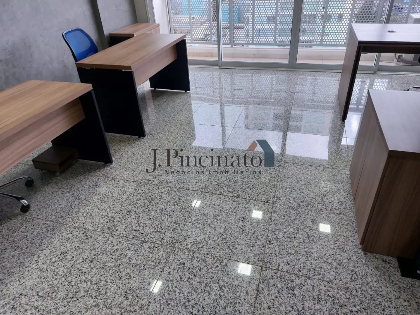 jundiai-comercial-sala-em-condominio-anhangabau-04-12-2025_10-39-18-17.webp