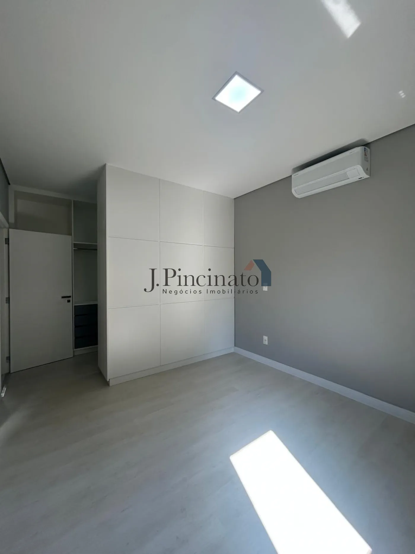 jundiai-casa-terrea-em-condominio-engordadouro-13-10-2025_11-21-18-36.webp