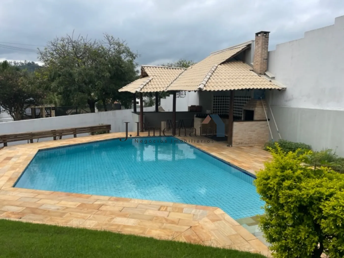 jundiai-casa-sobrado-em-condominio-malota-19-10-2023_11-21-11-26.webp