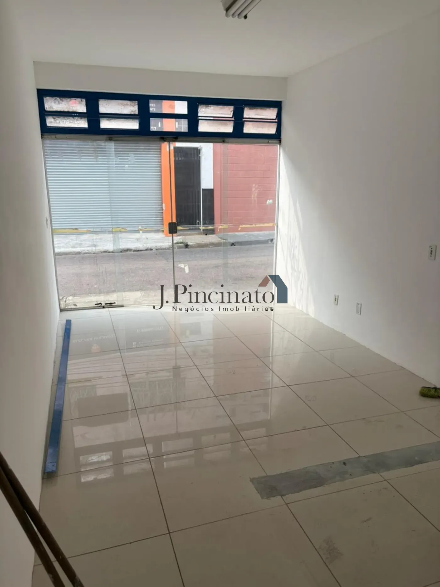 jundiai-comercial-casa-centro-18-12-2024_12-04-20-0.webp