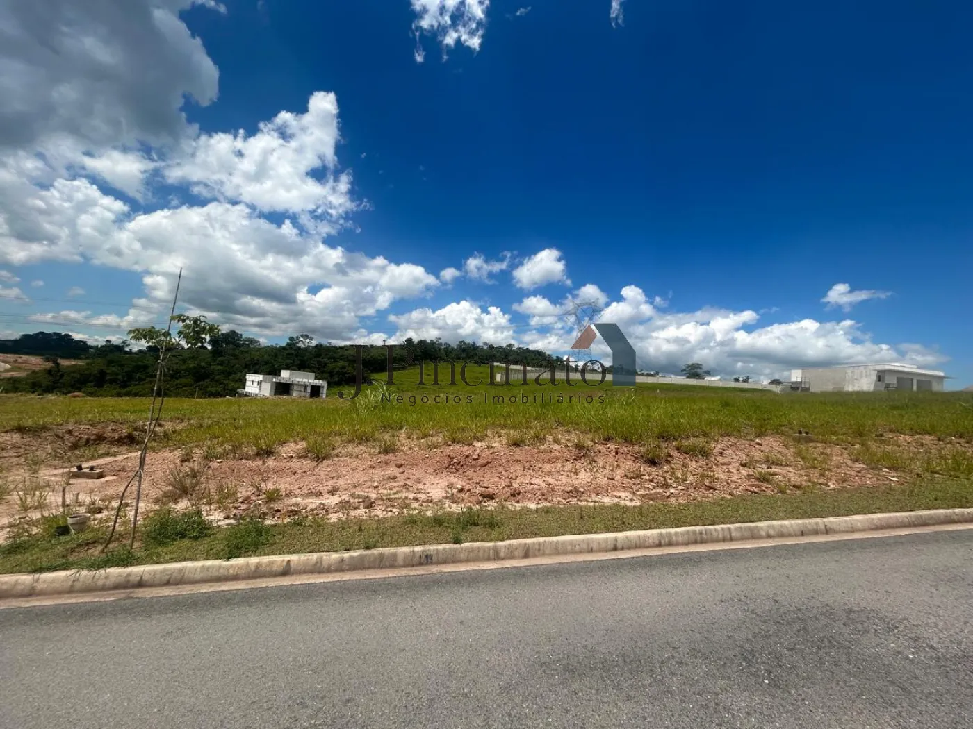 jundiai-terreno-condominio-corrupira-04-03-2026_11-32-15-69a8426fdc8a0.webp