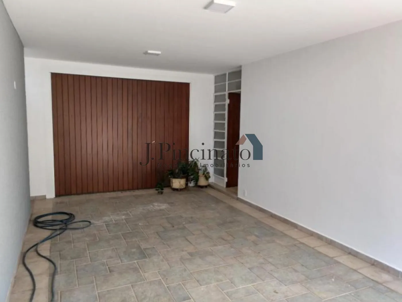 jundiai-comercial-casa-jardim-messina-27-10-2025_12-56-35-11.webp