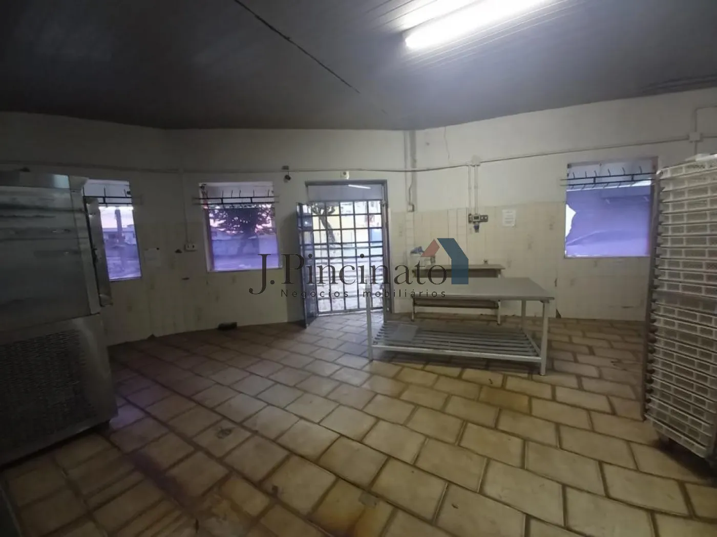 jundiai-comercial-predio-jardim-bufalo-22-01-2025_20-44-52-9.webp