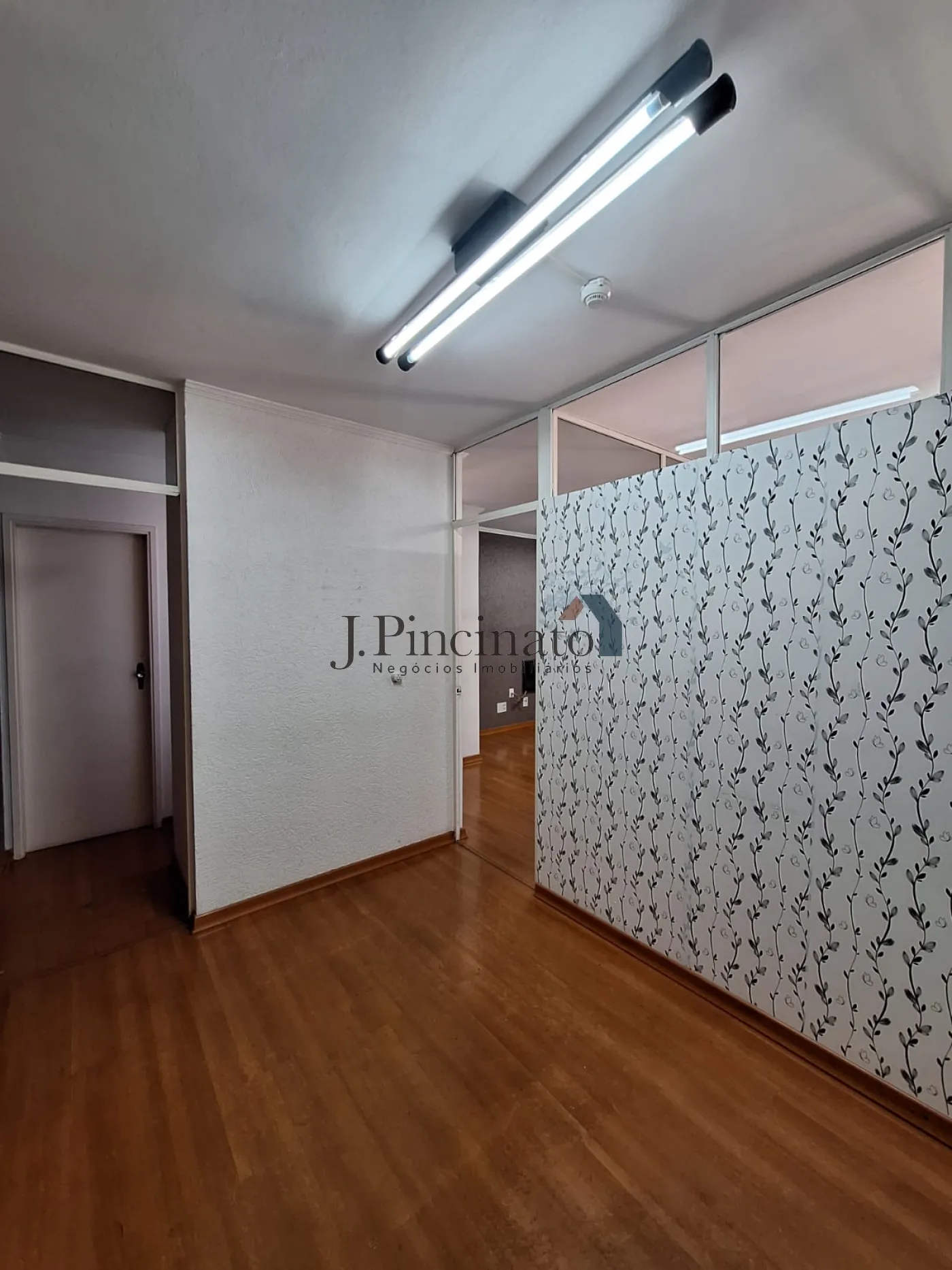 jundiai-comercial-sala-em-condominio-centro-05-04-2024_13-48-11-1.webp