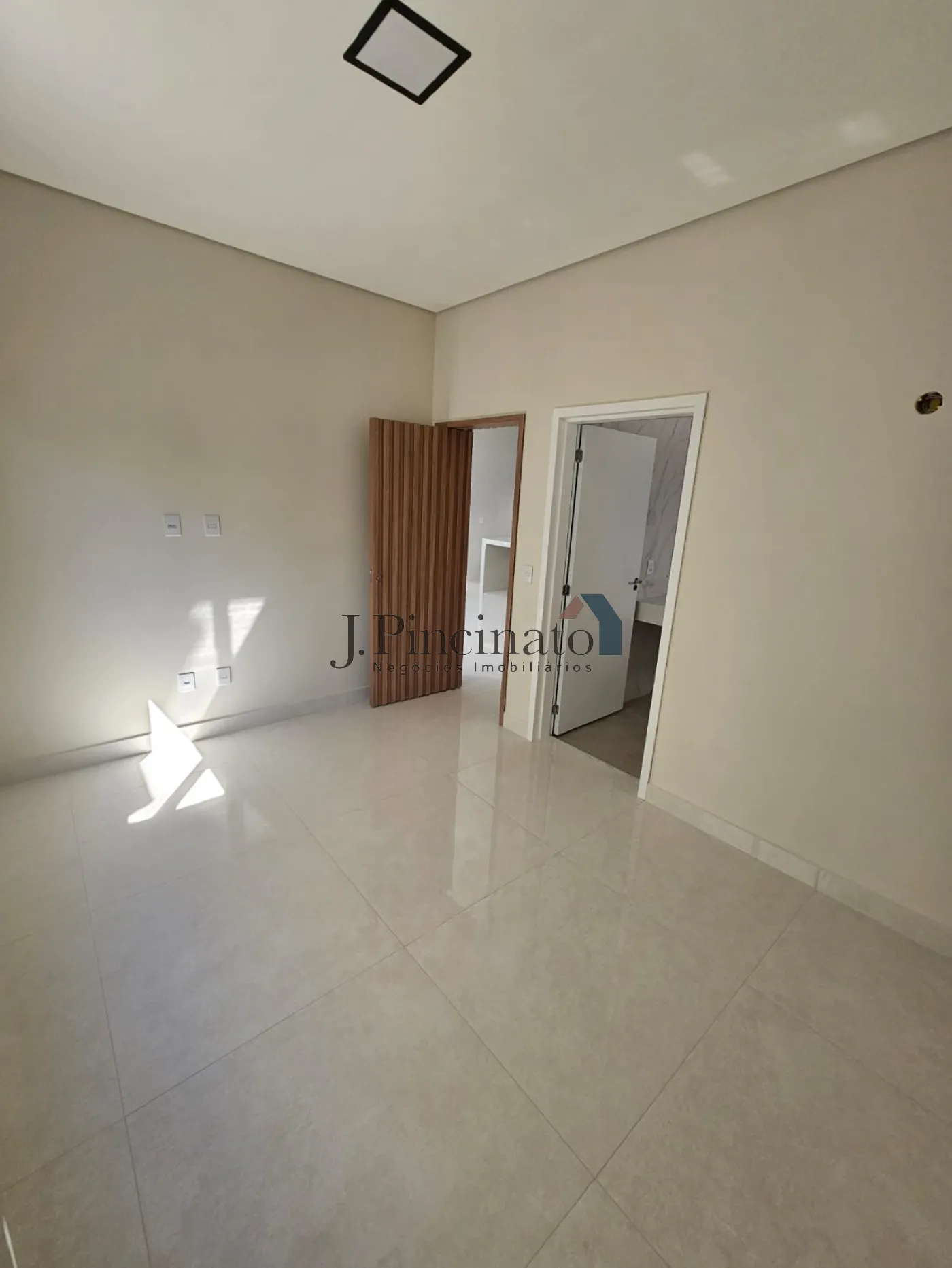 jundiai-casa-terrea-em-condominio-medeiros-10-12-2025_14-51-33-6939b325ae1df.webp
