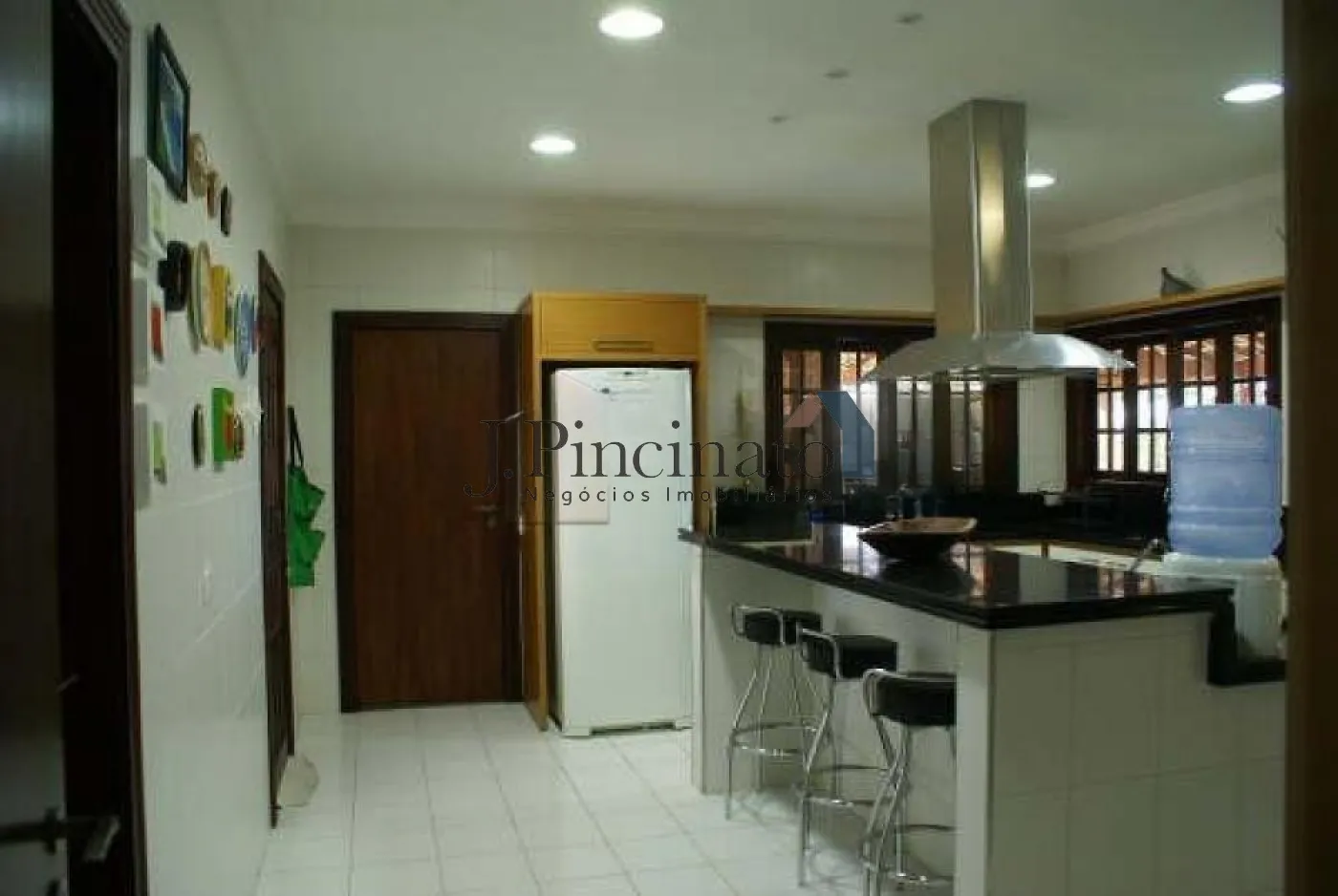 jundiai-casa-sobrado-em-condominio-ivoturucaia-17-12-2025_12-28-00-6942cc0007c0c.webp