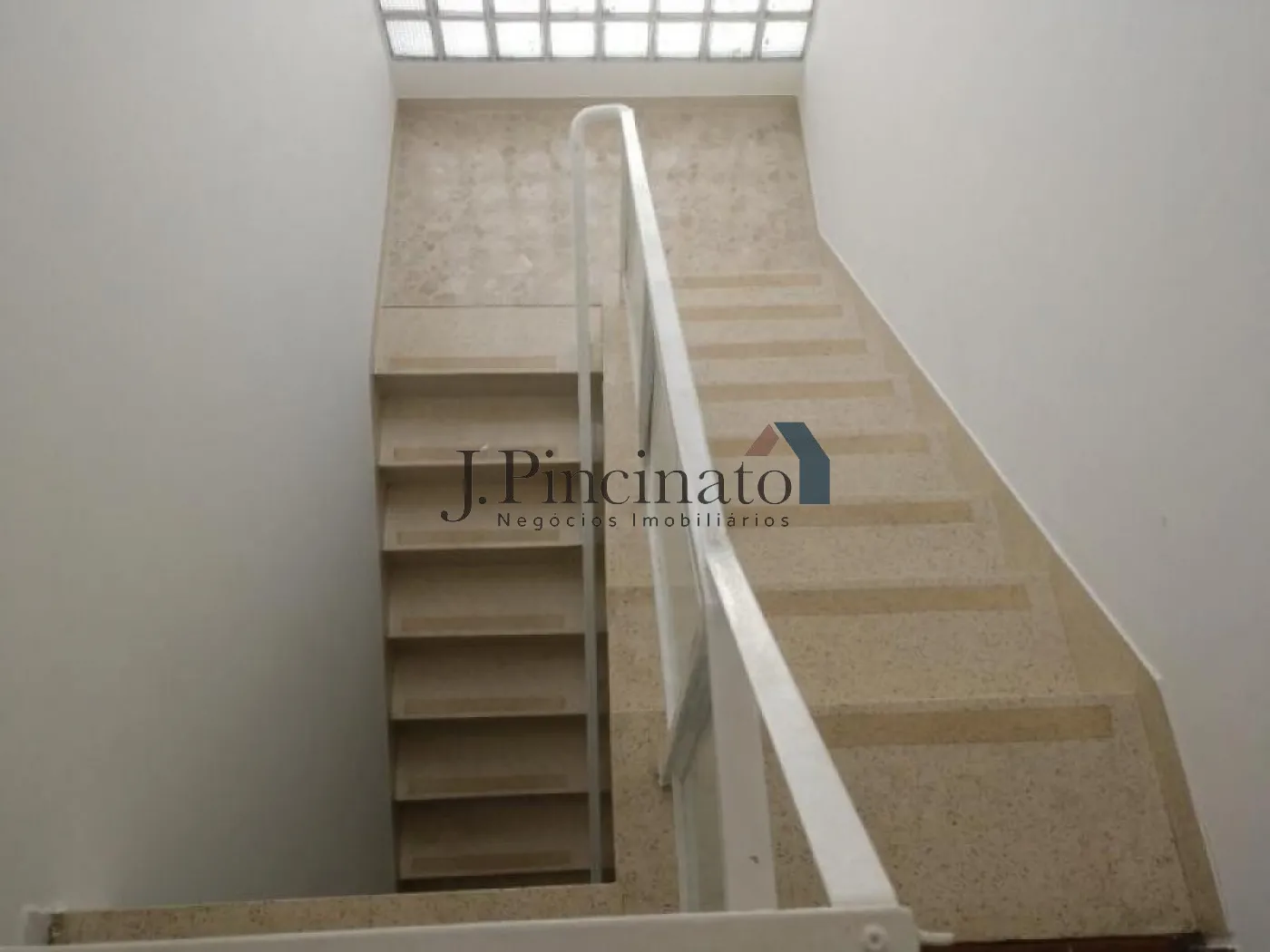 jundiai-comercial-casa-jardim-messina-27-10-2025_12-56-36-13.webp