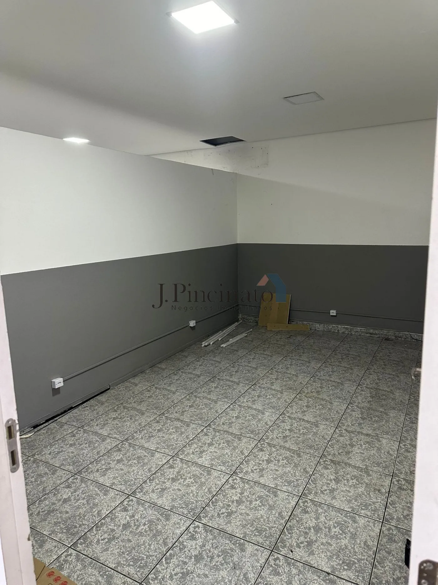 jundiai-comercial-salao-sem-cond-centro-24-07-2024_11-39-48-2.webp