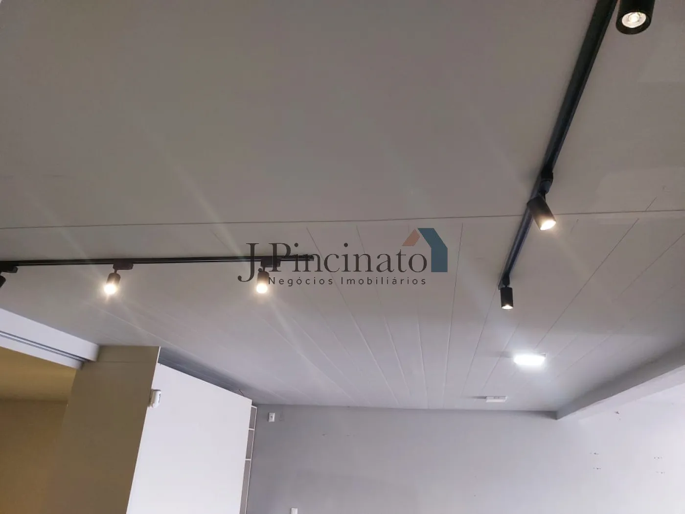 jundiai-comercial-loja-vila-virginia-27-02-2026_15-12-28-69a1de8c0314e.webp