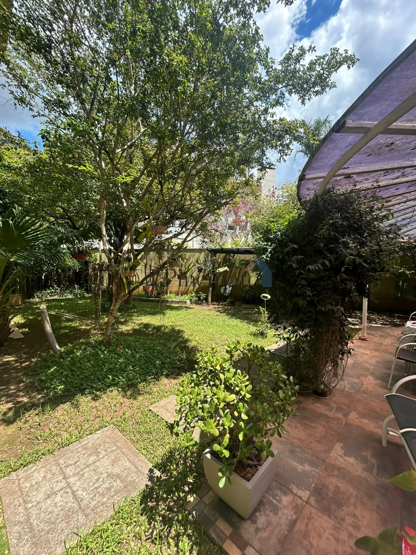 jundiai-casa-sobrado-em-condominio-jardim-samambaia-13-02-2026_09-55-24-698f1f3c339c4.webp
