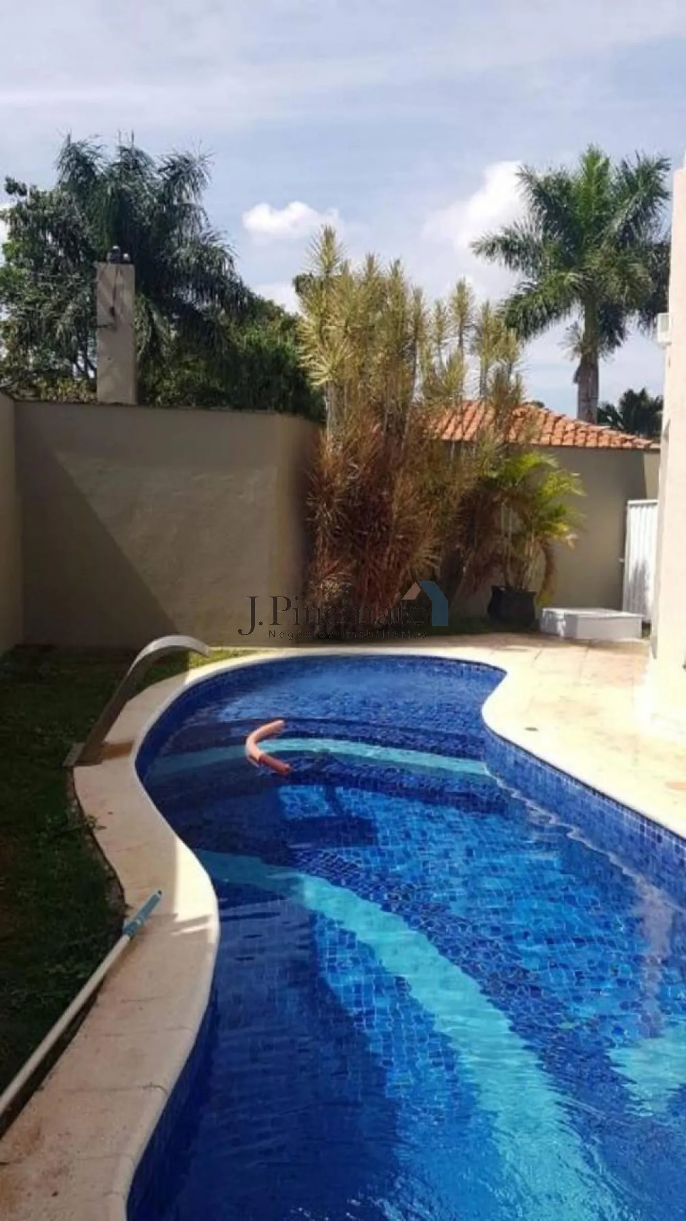 jundiai-casa-sobrado-em-condominio-jardim-samambaia-22-03-2025_08-26-30-7.webp