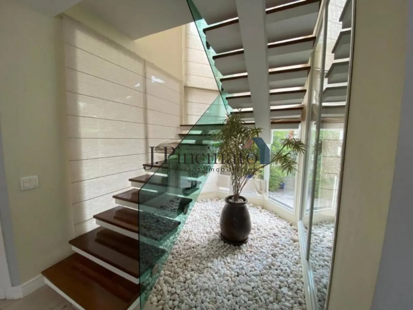 jundiai-casa-sobrado-em-condominio-jardim-samambaia-22-03-2025_08-26-32-11.webp