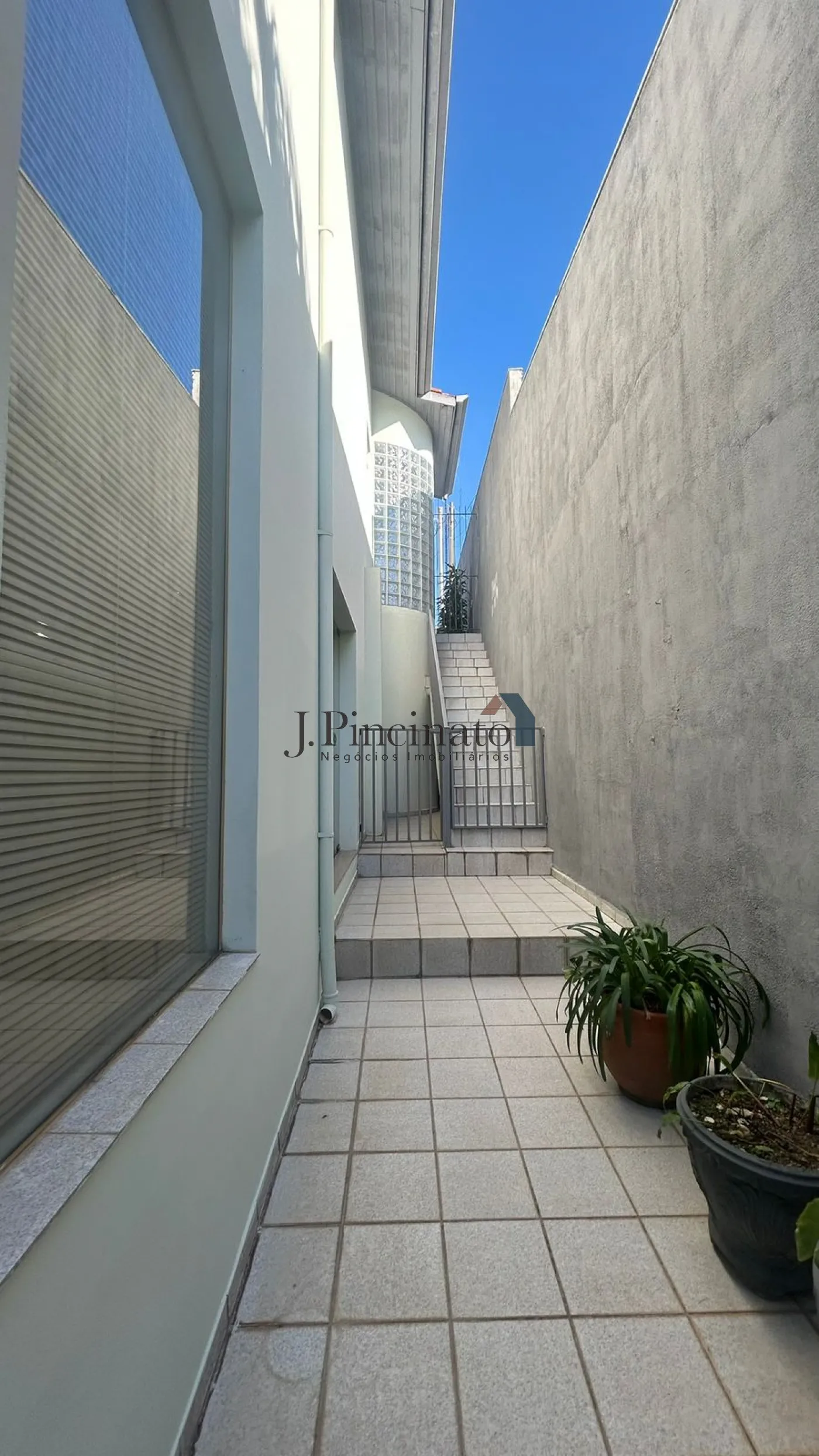 jundiai-casa-padrao-jardim-samambaia-10-06-2025_12-24-33-67.webp