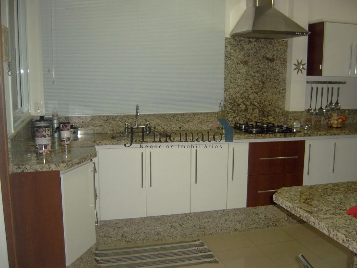 itupeva-casa-sobrado-em-condominio-bomfim-28-06-2024_13-03-39-0.webp