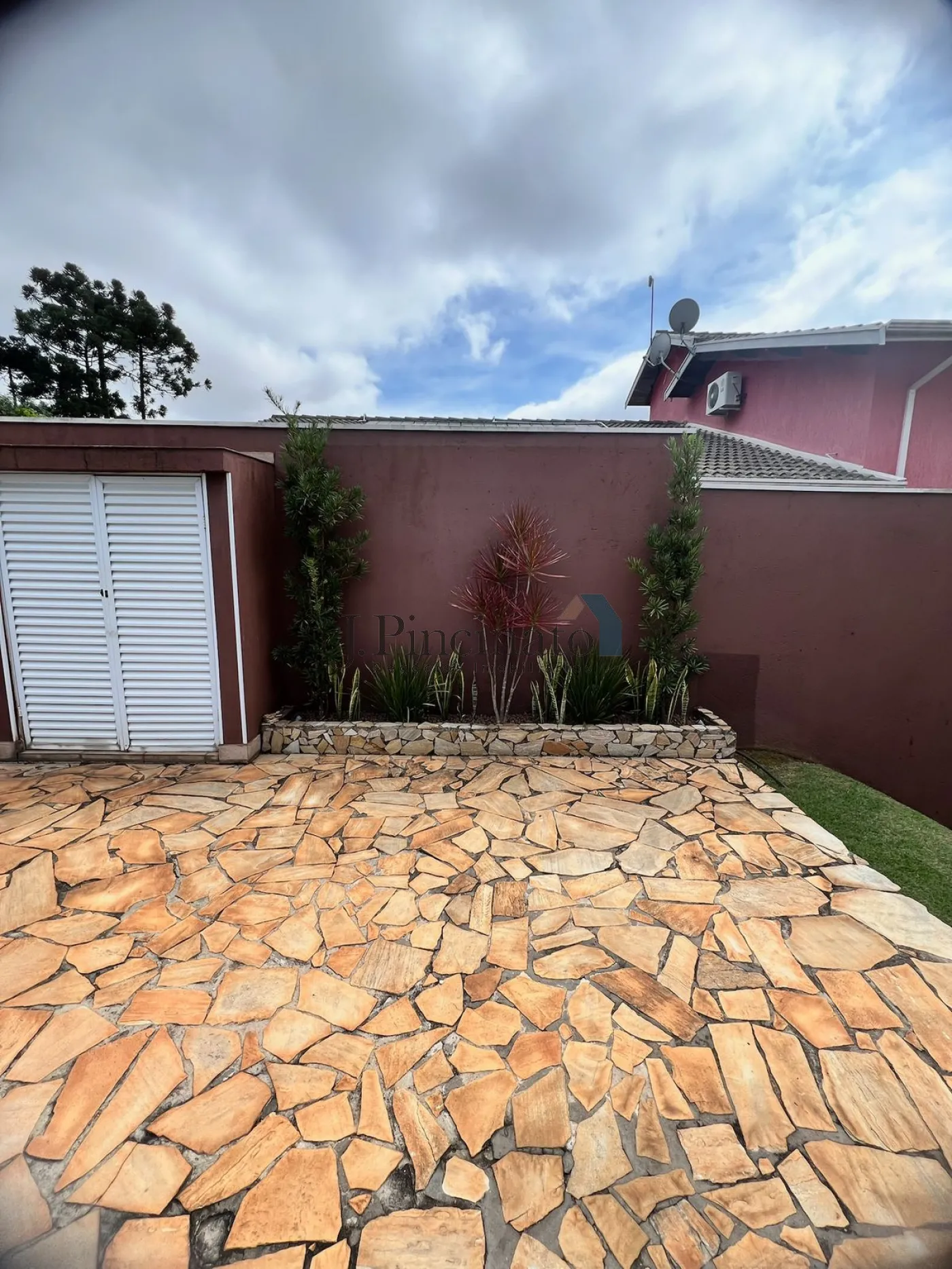 itupeva-casa-sobrado-em-condominio-bomfim-28-06-2024_13-04-10-31.webp