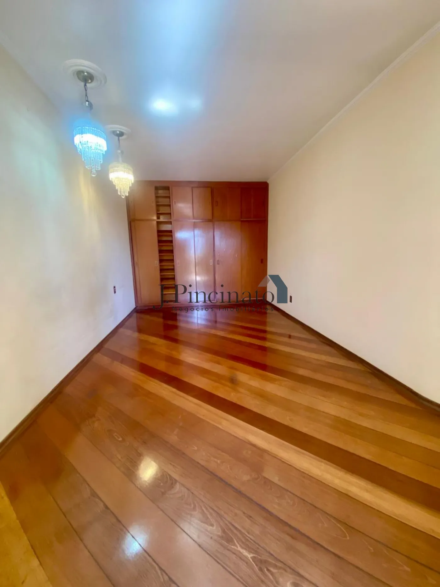 jundiai-casa-sobrado-chacara-urbana-17-03-2026_13-48-08-69b985c8e2996.webp