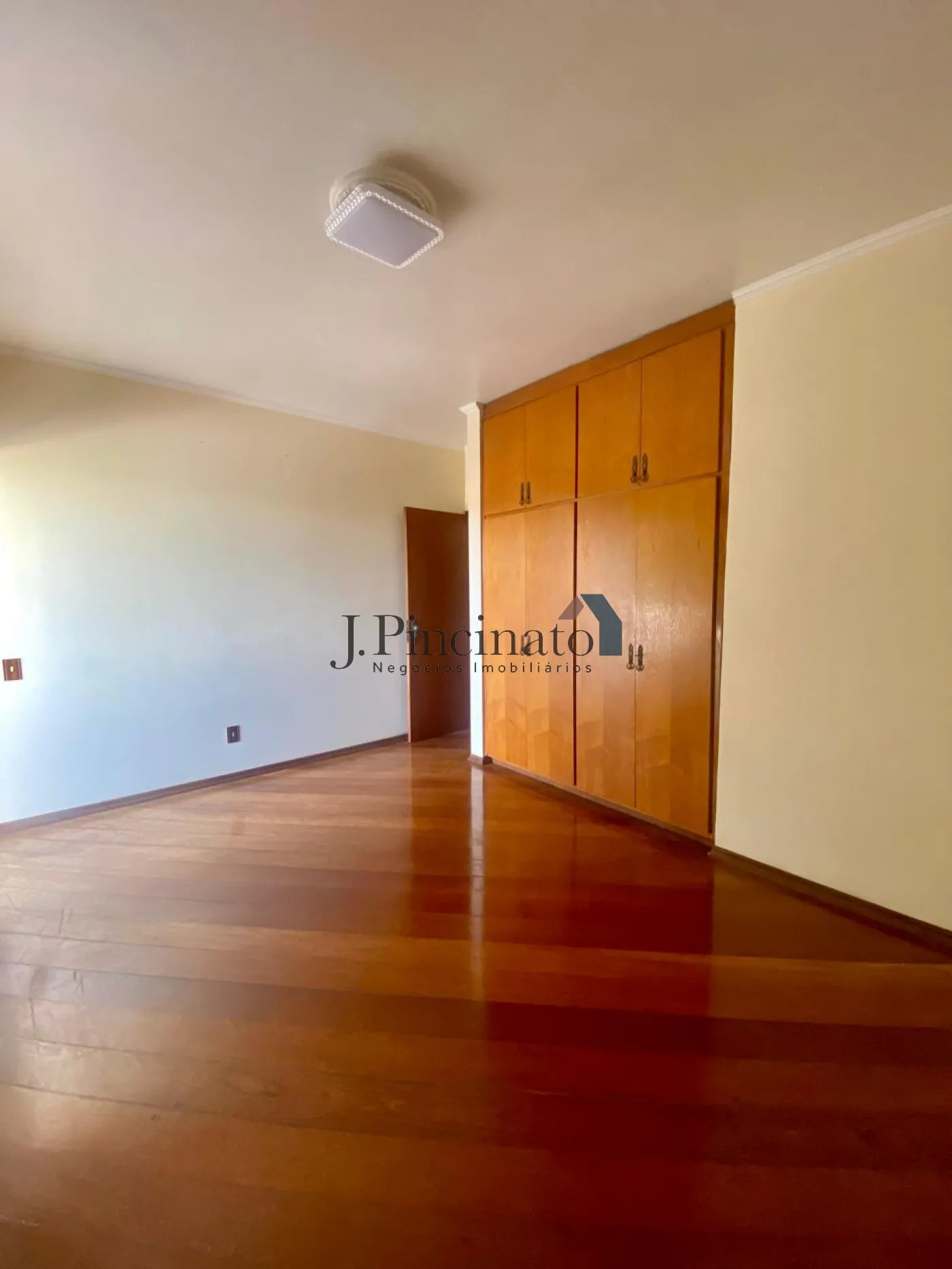 jundiai-casa-sobrado-chacara-urbana-17-03-2026_13-48-21-69b985d578f3f.webp