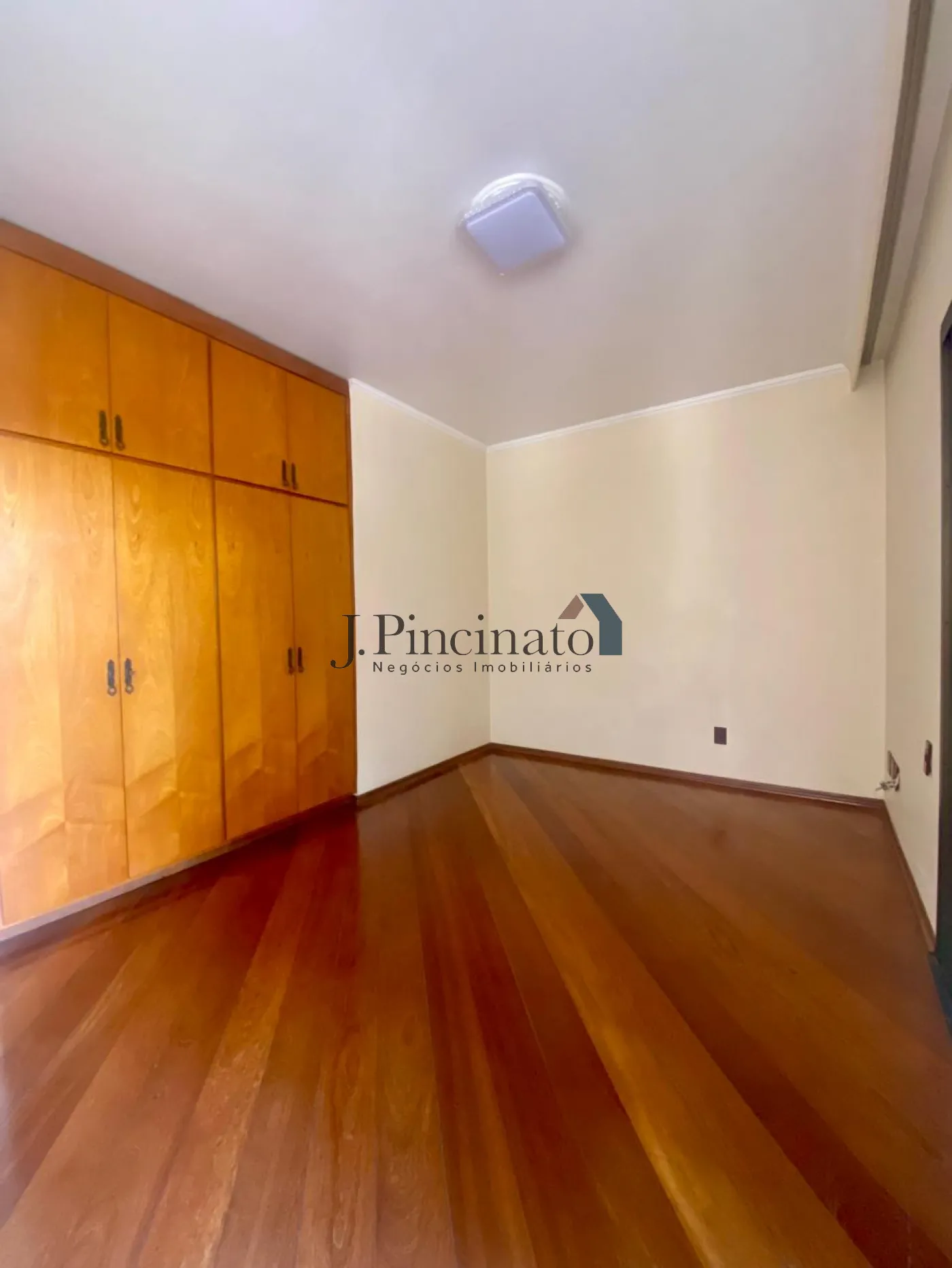 jundiai-casa-sobrado-chacara-urbana-17-03-2026_13-48-28-69b985dc08c02.webp