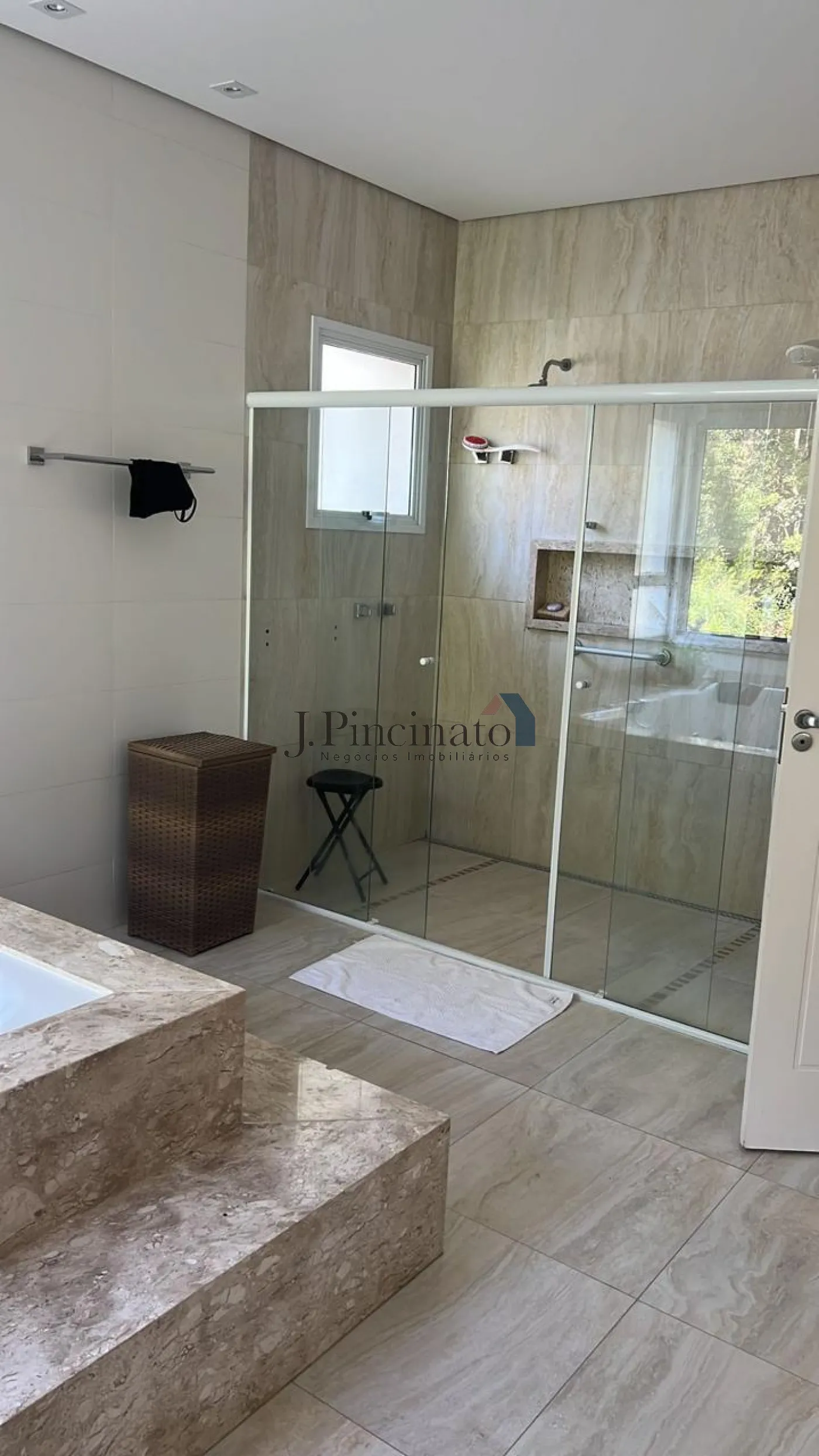 jundiai-casa-sobrado-em-condominio-caxambu-28-12-2024_11-11-16-17.webp