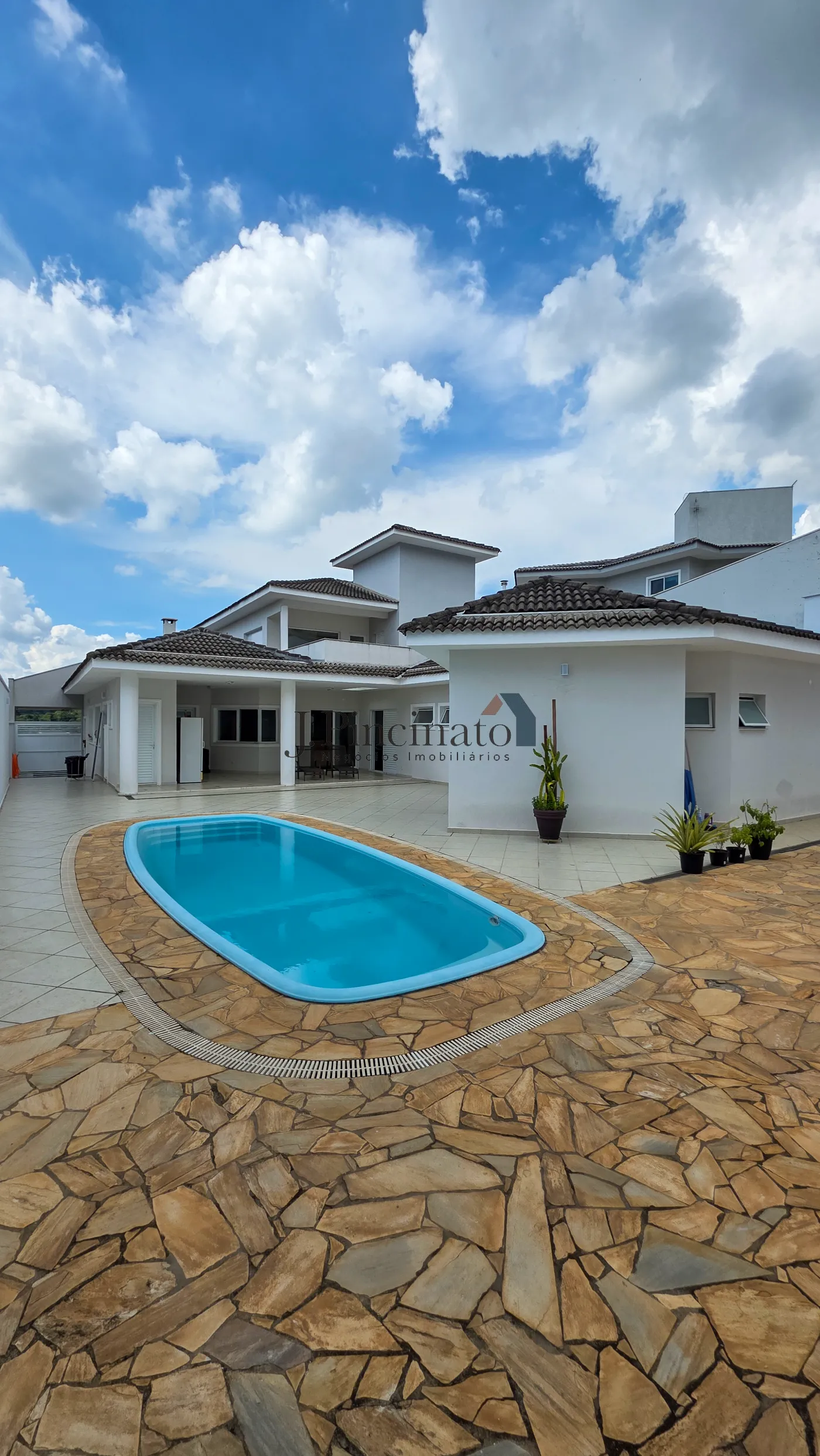 jundiai-casa-sobrado-em-condominio-jundiai-mirim-13-02-2026_10-59-18-698f2e36c9c36.webp