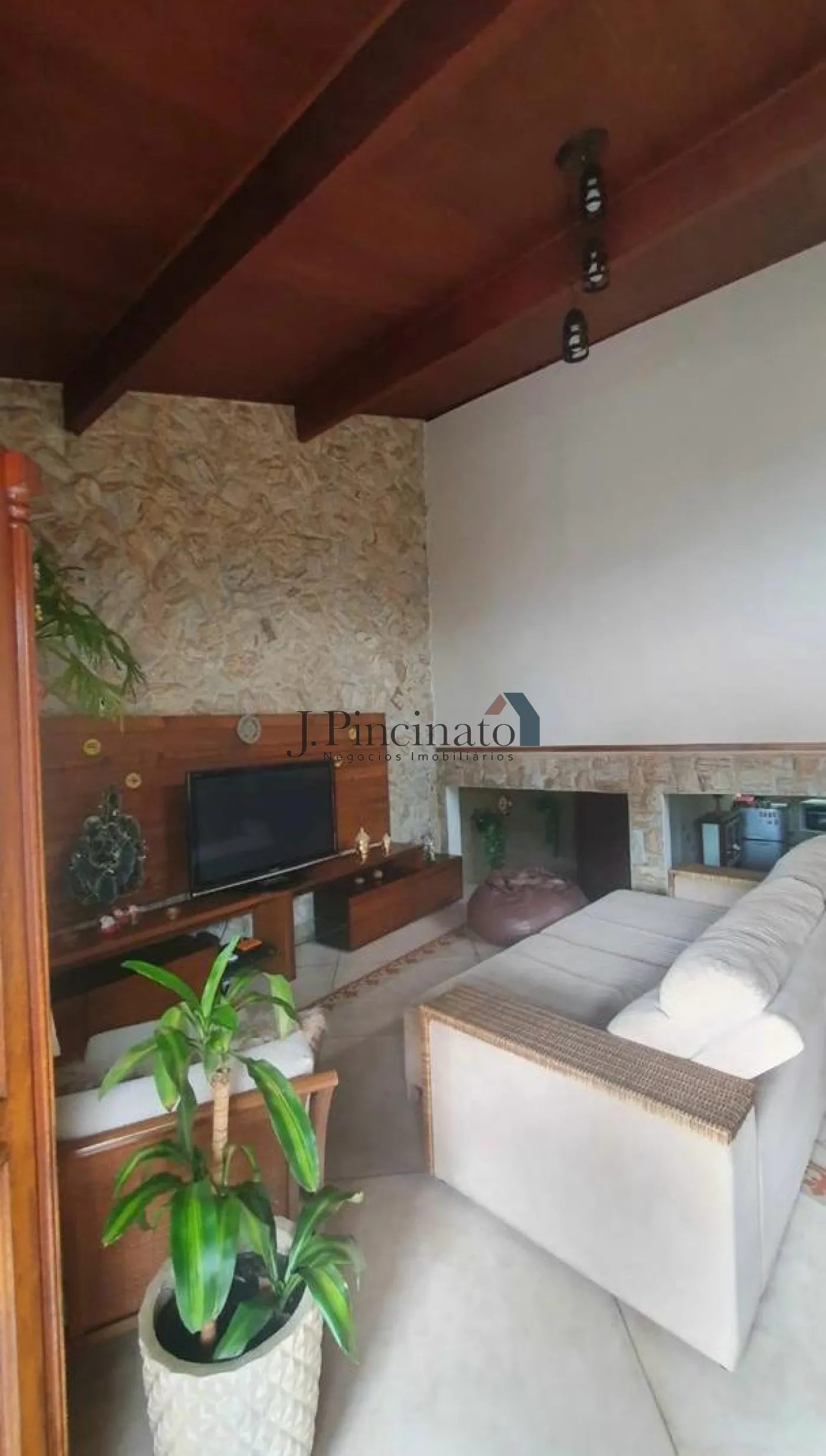 jundiai-casa-terrea-jardim-messina-11-04-2025_11-06-00-1.webp
