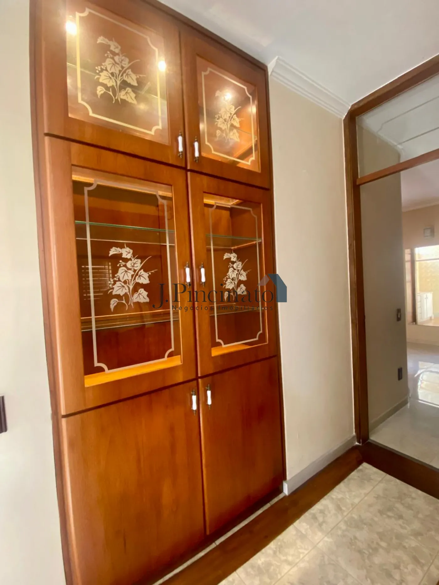 jundiai-casa-sobrado-chacara-urbana-17-03-2026_13-47-40-69b985ac6cd78.webp