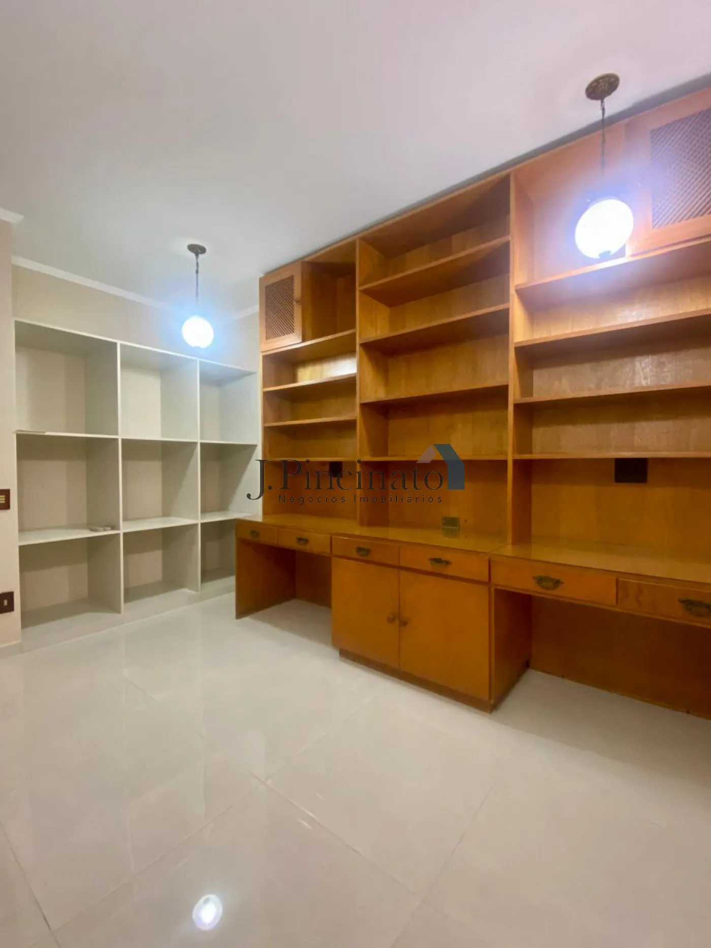 jundiai-casa-sobrado-chacara-urbana-17-03-2026_13-47-43-69b985af1cf6f.webp