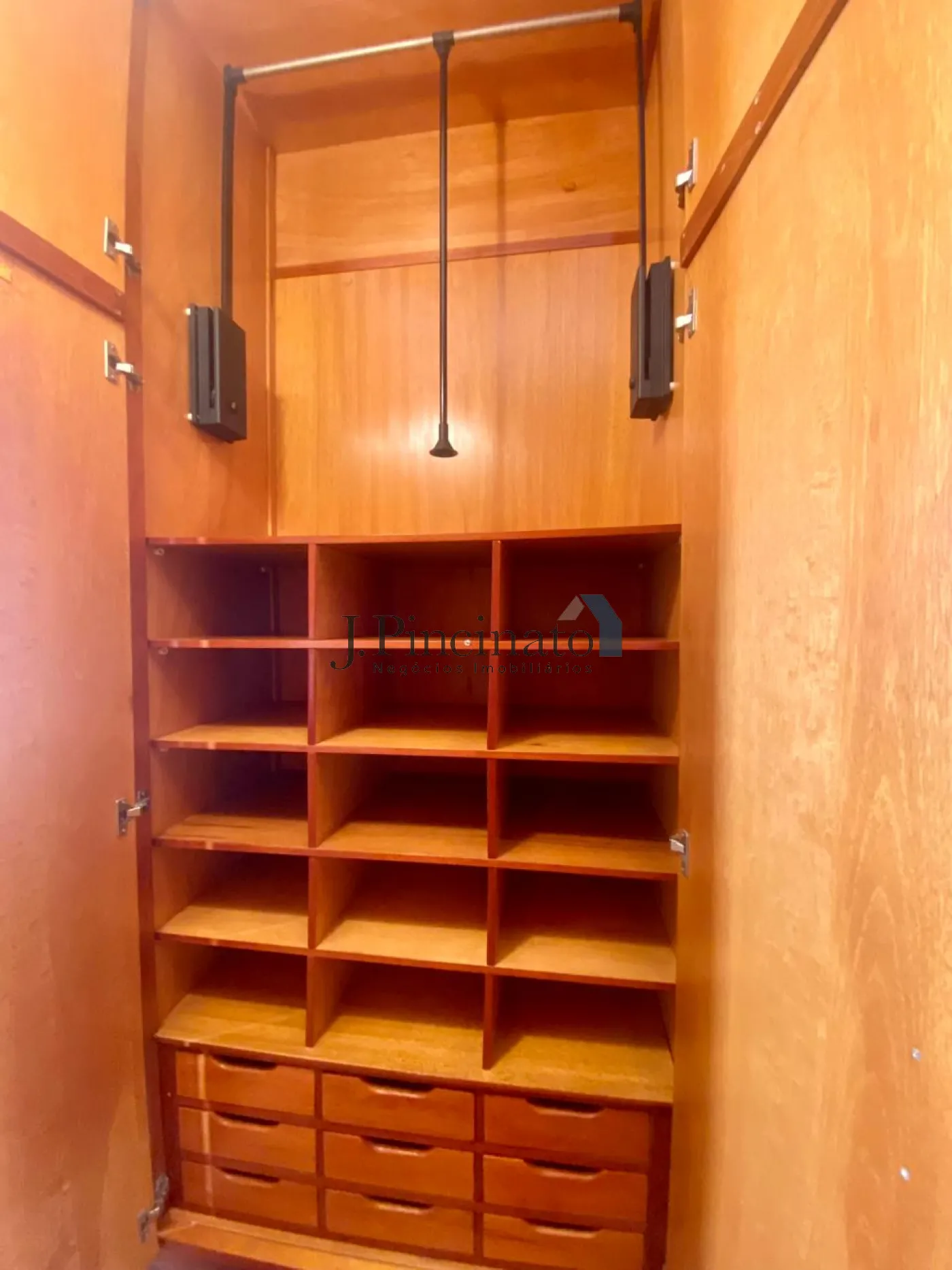 jundiai-casa-sobrado-chacara-urbana-17-03-2026_13-47-59-69b985bf45ae7.webp