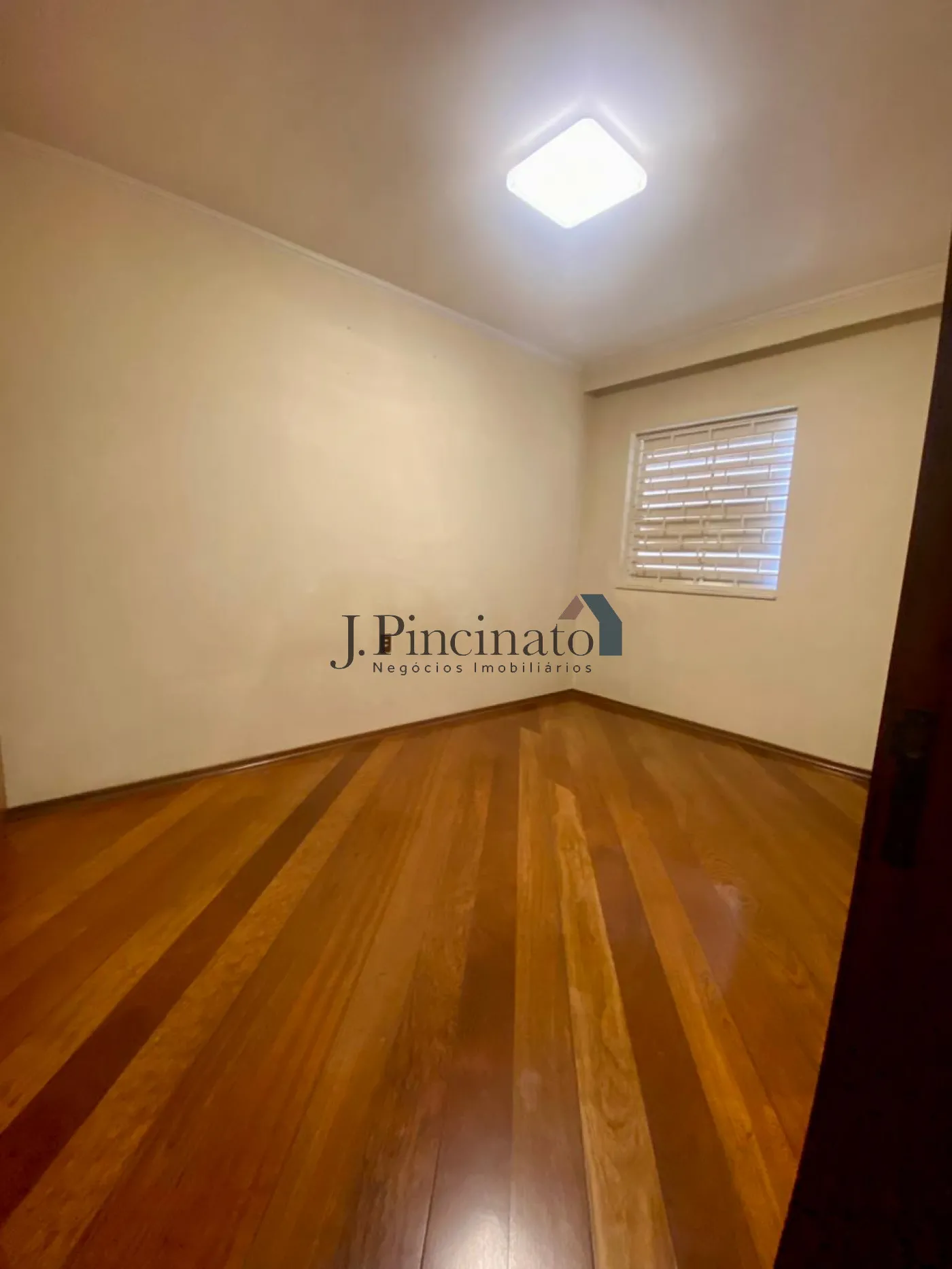 jundiai-casa-sobrado-chacara-urbana-17-03-2026_13-48-11-69b985cb549f6.webp