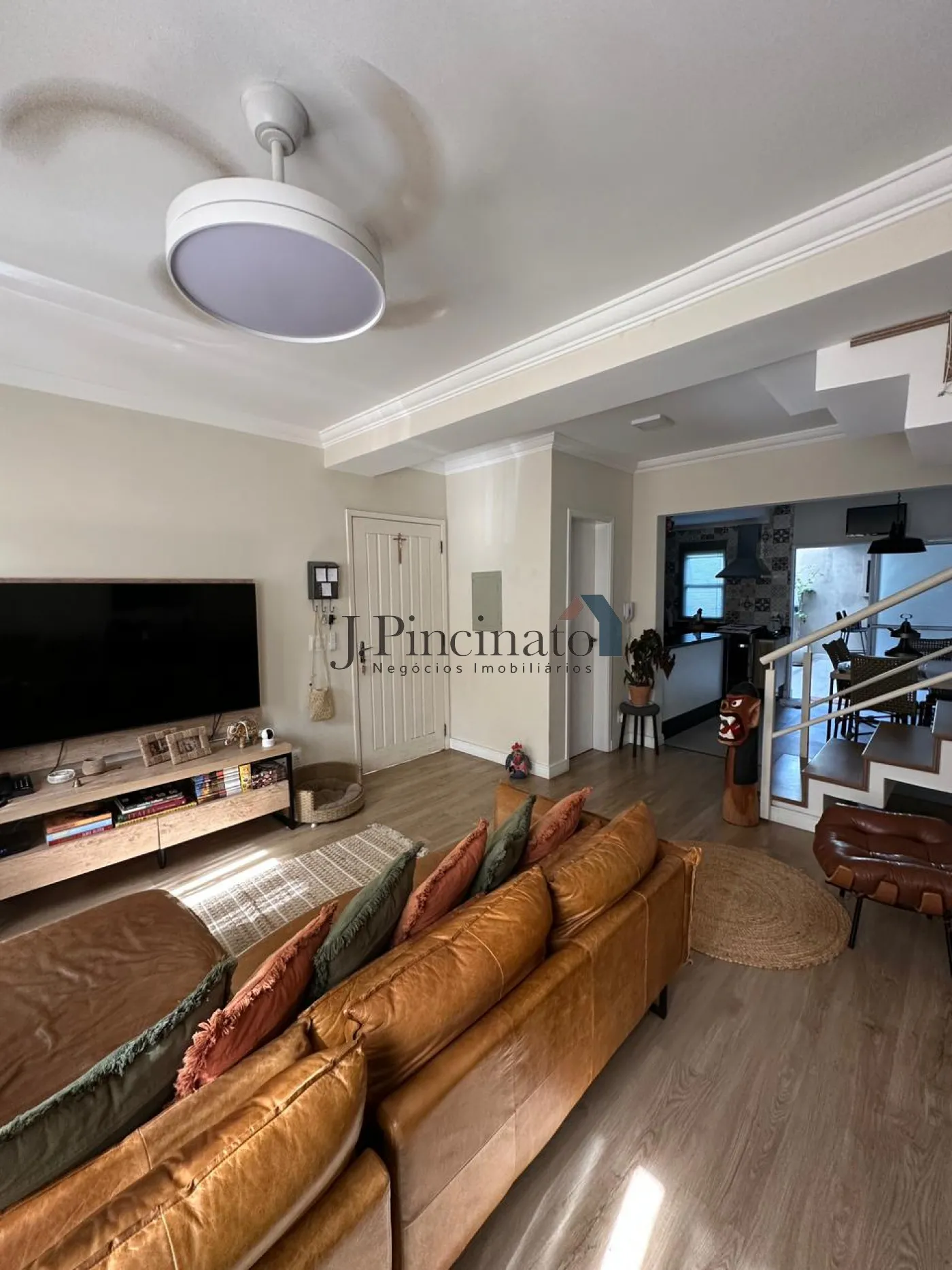 jundiai-casa-sobrado-em-condominio-jardim-colonial-04-03-2026_14-23-31-69a86a938f4cf.webp