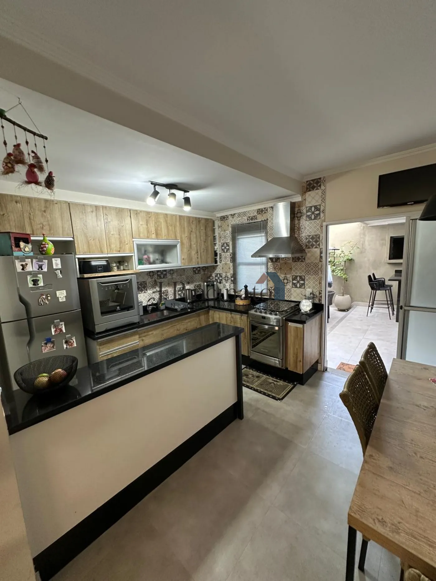 jundiai-casa-sobrado-em-condominio-jardim-colonial-04-03-2026_14-23-39-69a86a9bf24ae.webp