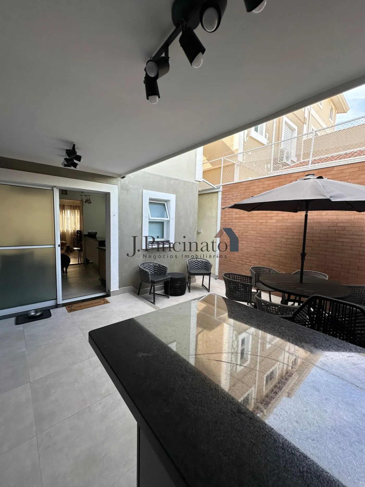 jundiai-casa-sobrado-em-condominio-jardim-colonial-04-03-2026_14-23-44-69a86aa02c6e9.webp