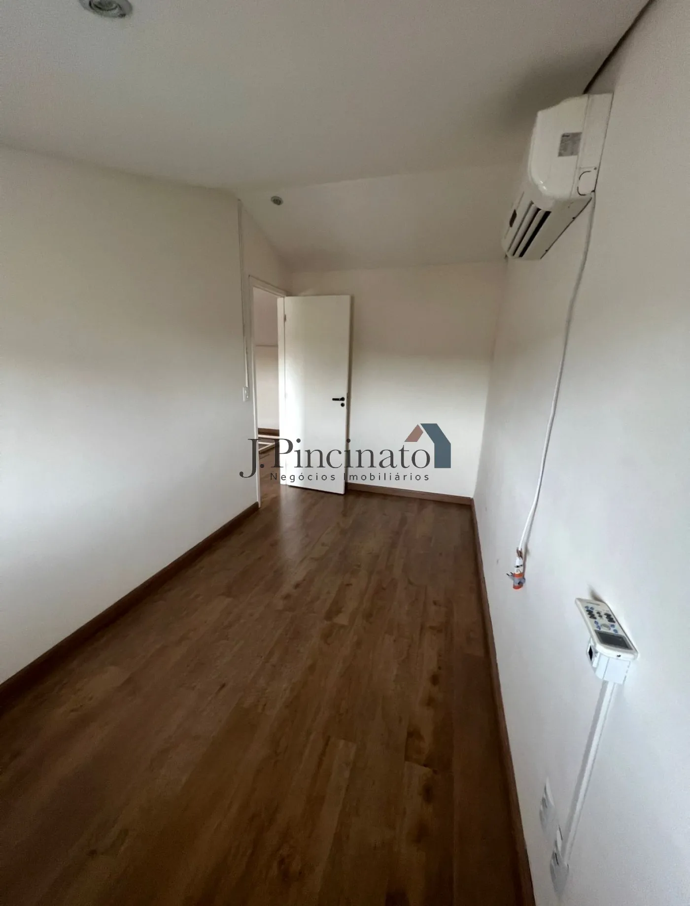 jundiai-casa-sobrado-em-condominio-jardim-colonial-04-03-2026_14-23-56-69a86aac73f61.webp