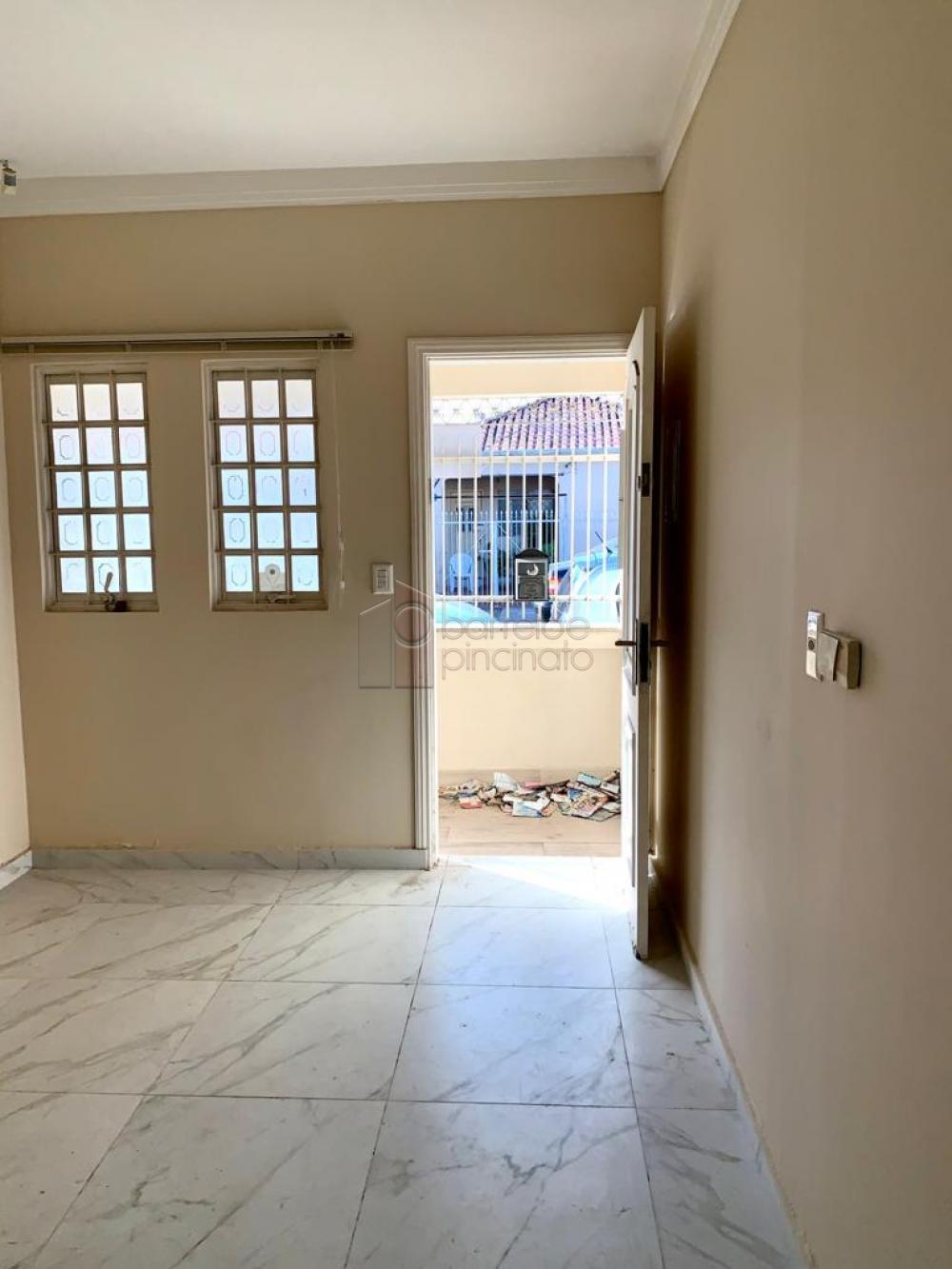 jundiai-casa-padrao-vila-vianelo-25-05-2021_21-50-55-12.jpg