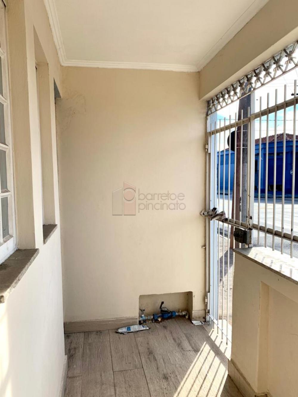 jundiai-casa-padrao-vila-vianelo-25-05-2021_21-50-55-13.jpg