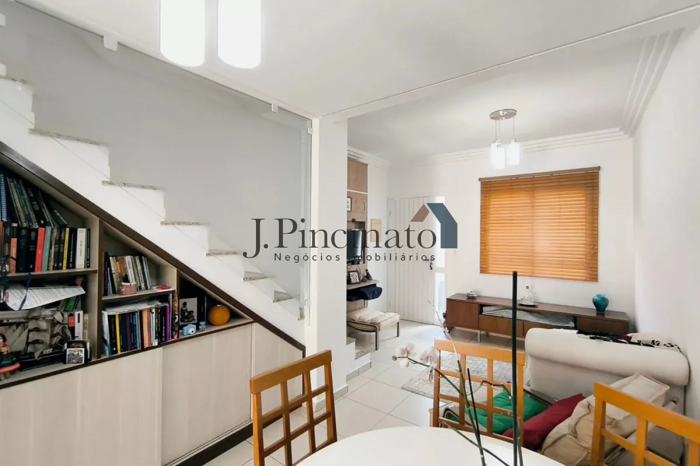 jundiai-casa-sobrado-em-condominio-vila-maringa-23-02-2026_11-03-06-699c5e1a5e2fc.webp