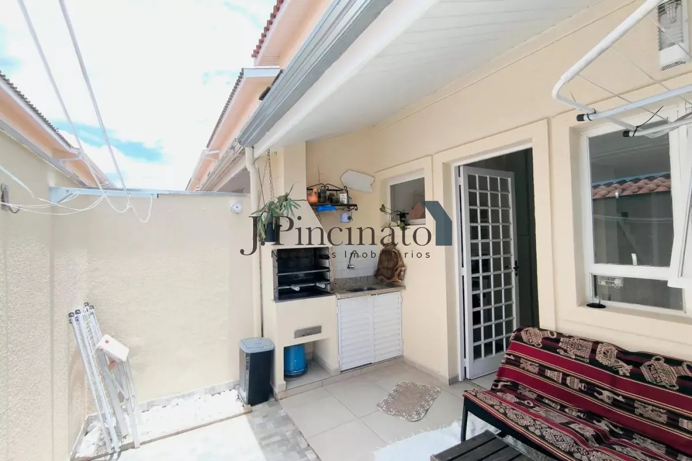 jundiai-casa-sobrado-em-condominio-vila-maringa-23-02-2026_11-03-11-699c5e1fe22a2.webp