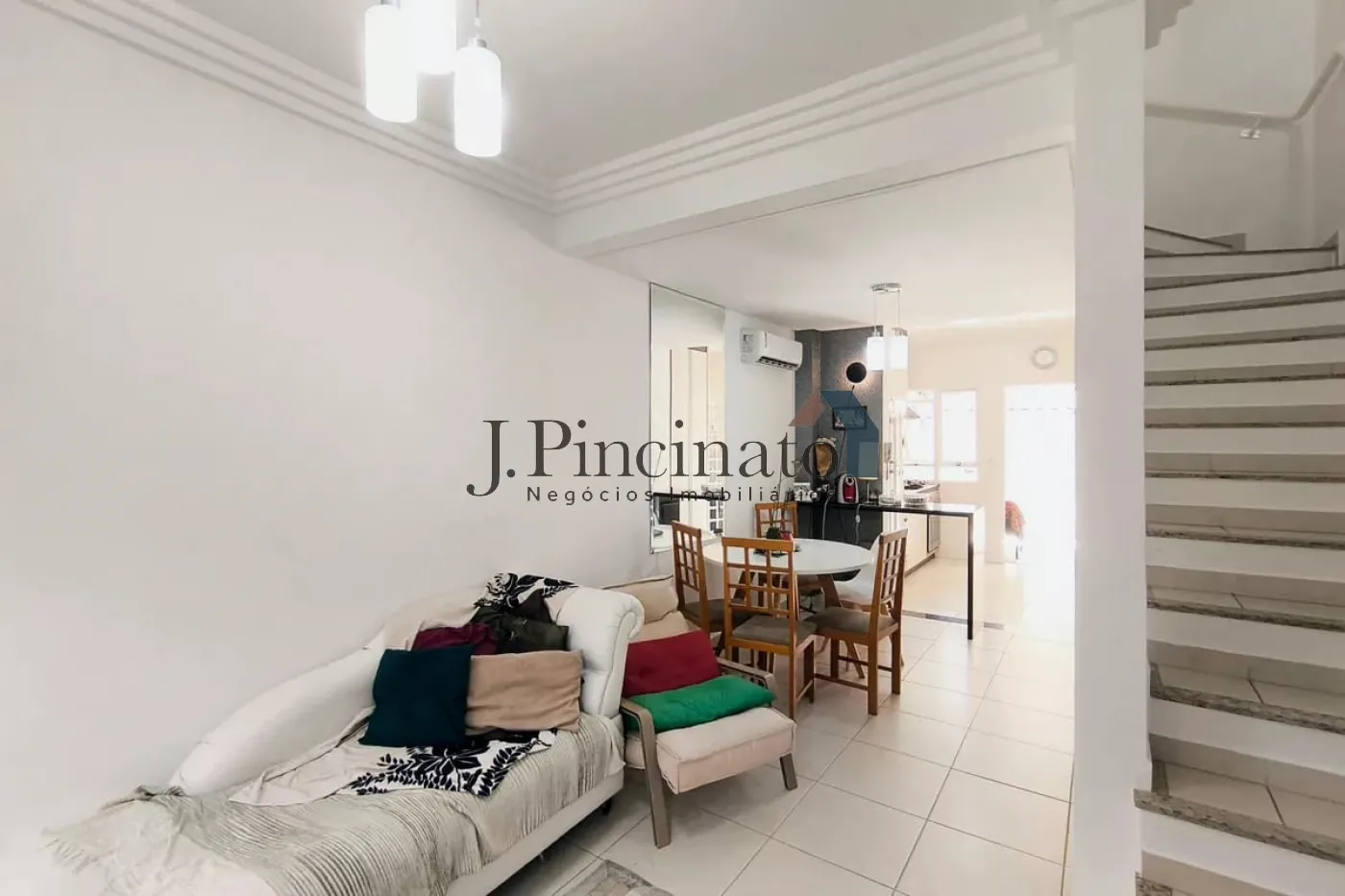 jundiai-casa-sobrado-em-condominio-vila-maringa-23-02-2026_11-03-16-699c5e24a4b7a.webp