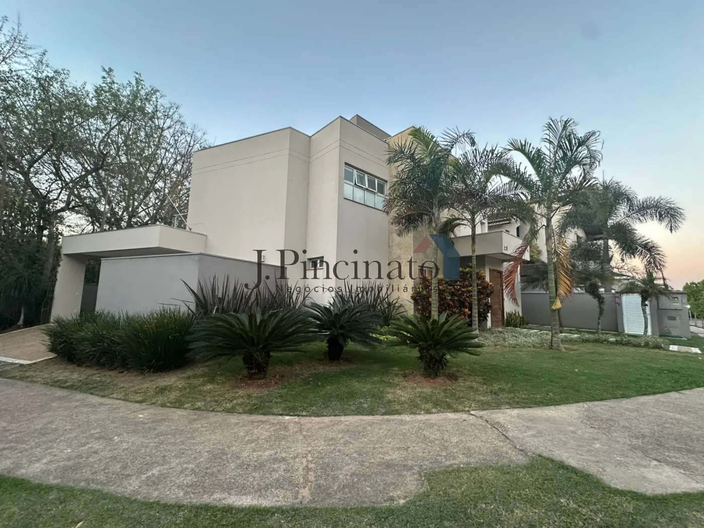 jundiai-casa-sobrado-em-condominio-engordadouro-07-01-2026_10-43-42-695e630eacb02.webp