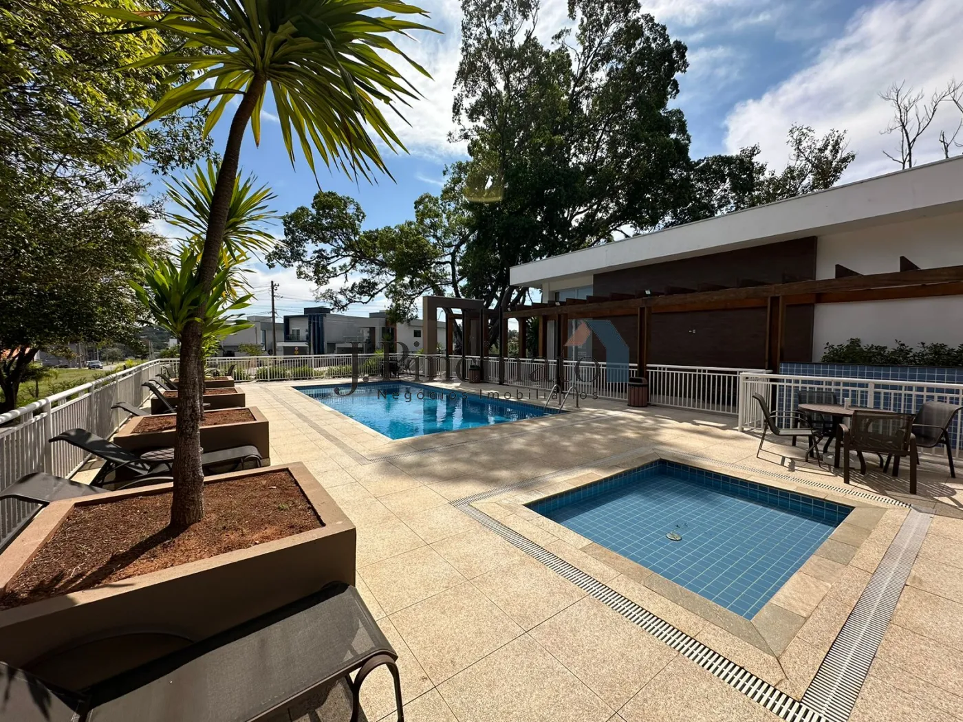 jundiai-casa-sobrado-em-condominio-jardim-celeste-17-08-2024_09-28-11-9.webp
