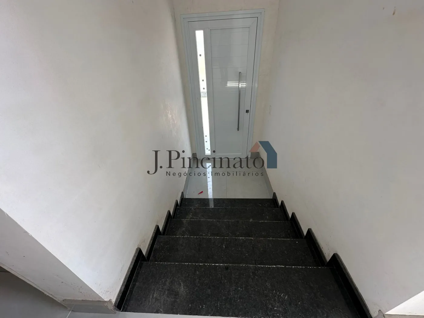 jundiai-casa-sobrado-em-condominio-jardim-celeste-17-08-2024_09-28-21-27.webp