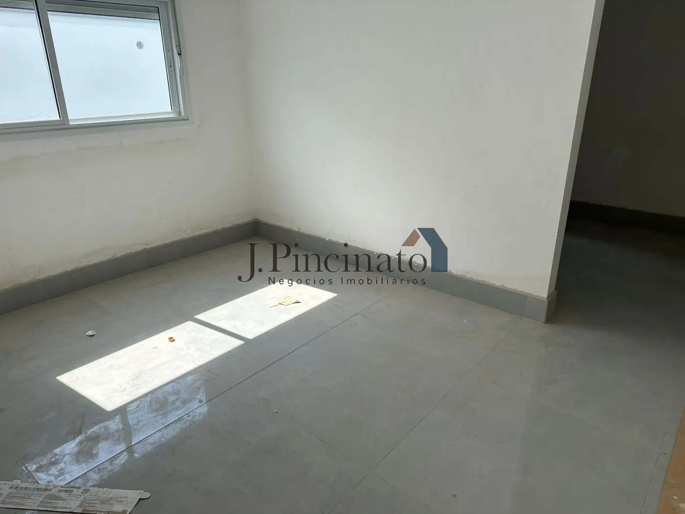 jundiai-casa-sobrado-em-condominio-jardim-celeste-17-08-2024_09-28-22-29.webp