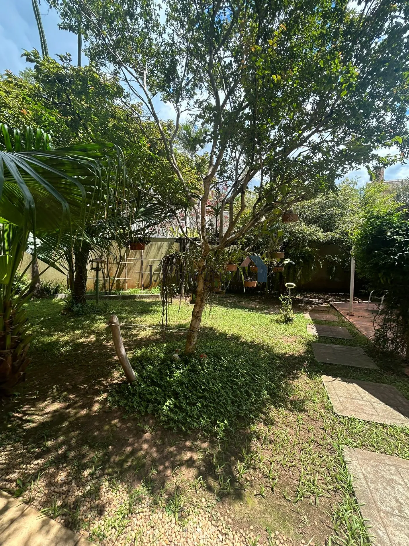 jundiai-casa-sobrado-em-condominio-jardim-samambaia-13-02-2026_09-55-23-698f1f3b1464f.webp